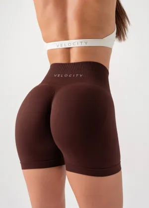 ULTIMATE SEAMLESS SCRUNCH SHORTS 2.0 - ESPRESSO Fashion Forward Crisp Look