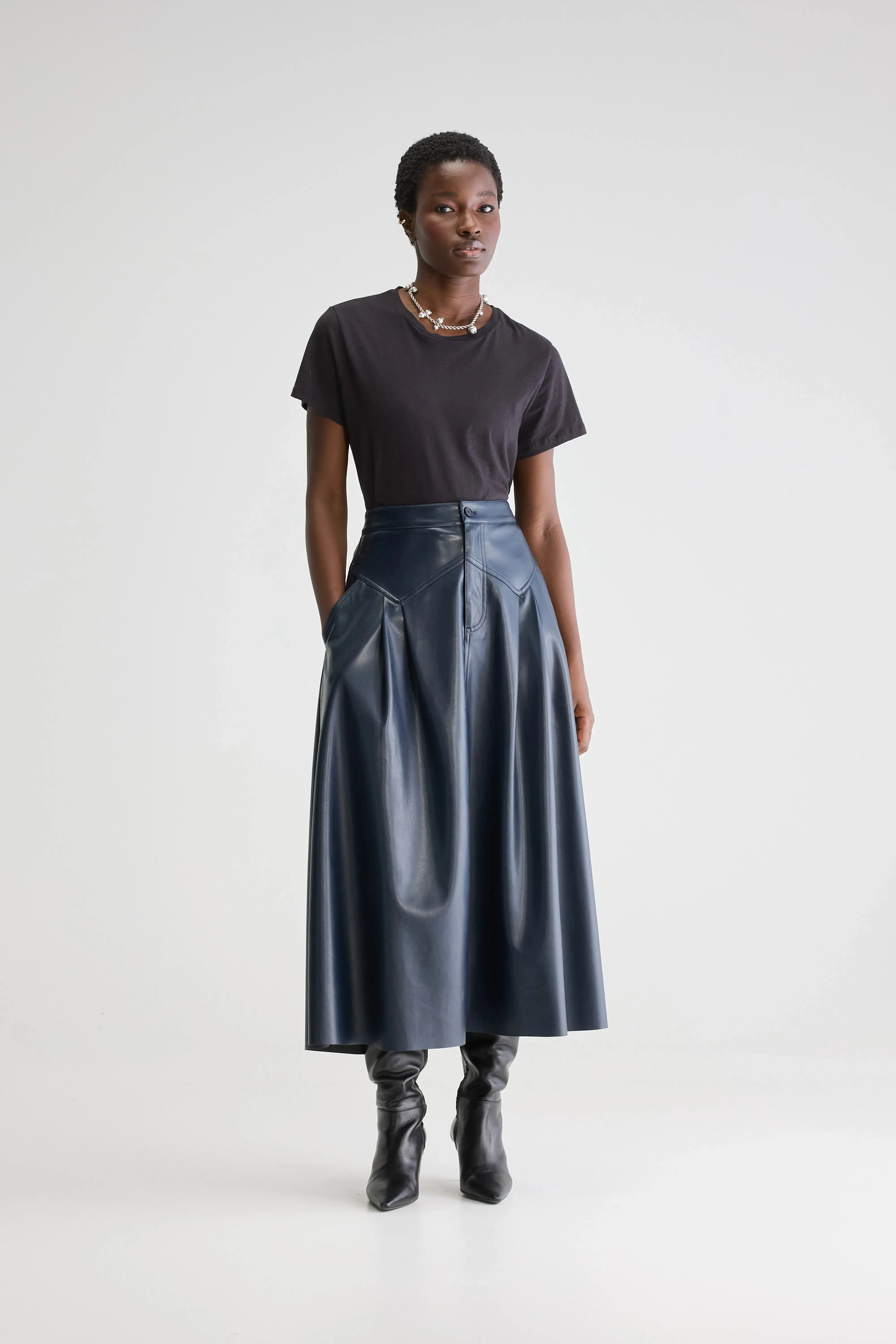 Recycled Polyester Gala flared mid skirt (251 / W / CAPTAIN)