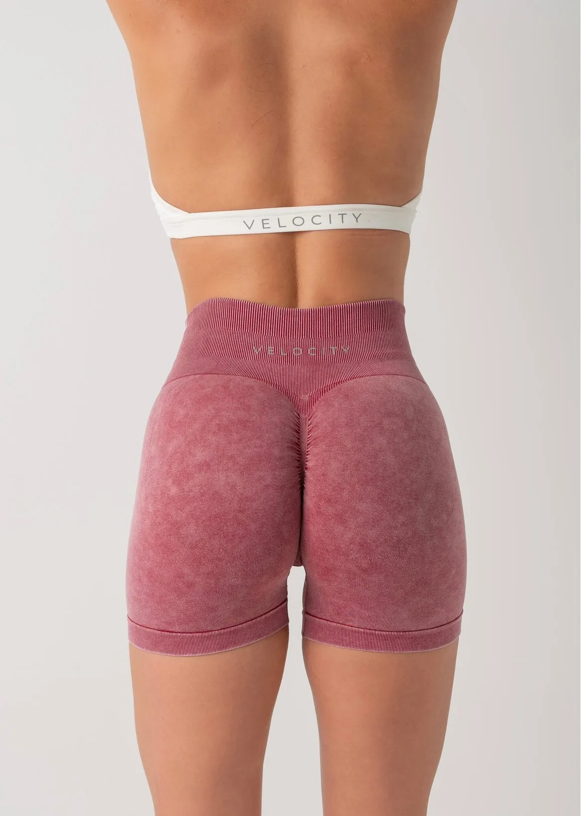 Laser Cut Edges ULTIMATE SEAMLESS SCRUNCH SHORTS 2.0 - BERRY