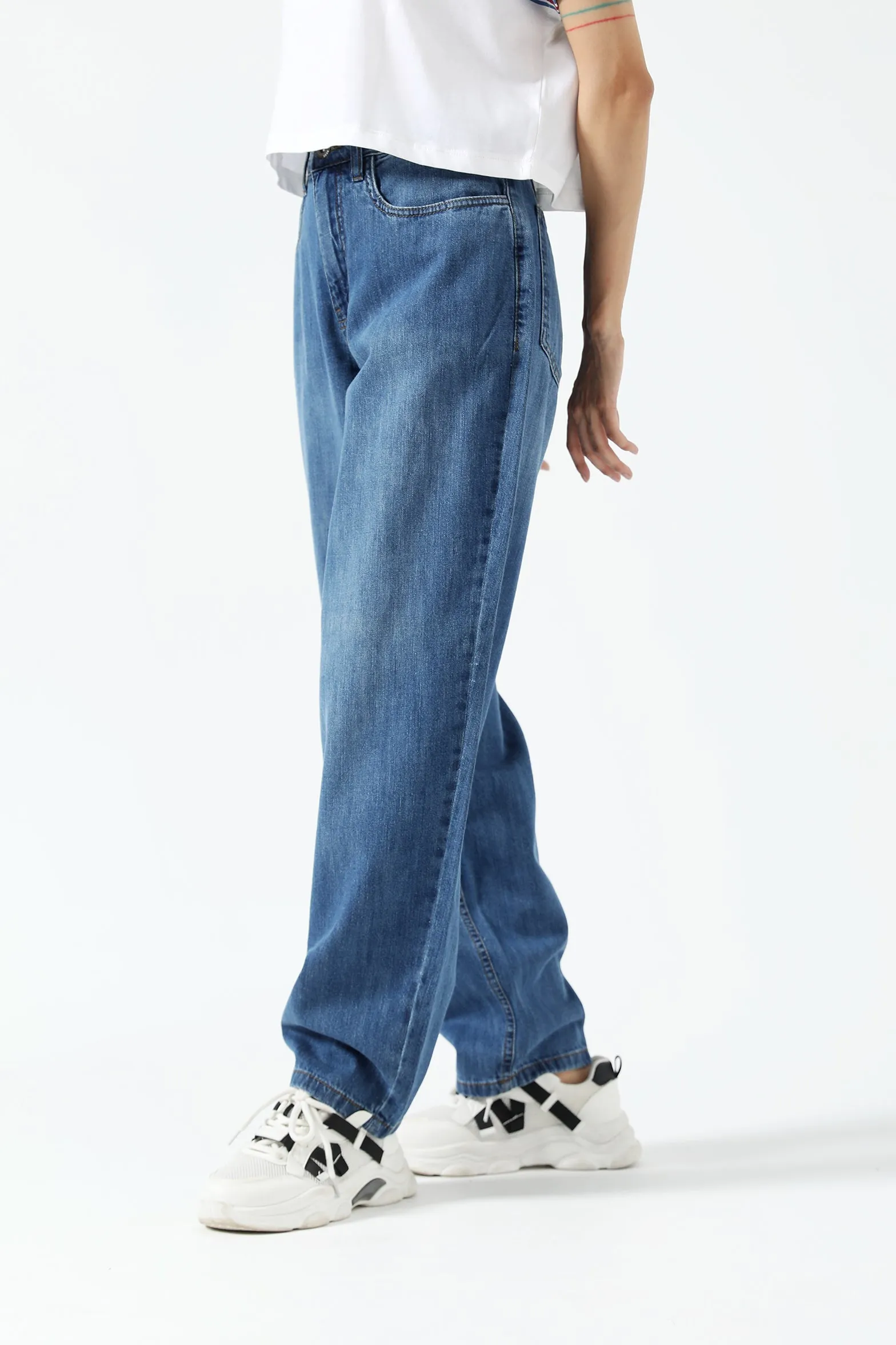 Flexible Material Relaxed Waist BARREL FIT DENIM