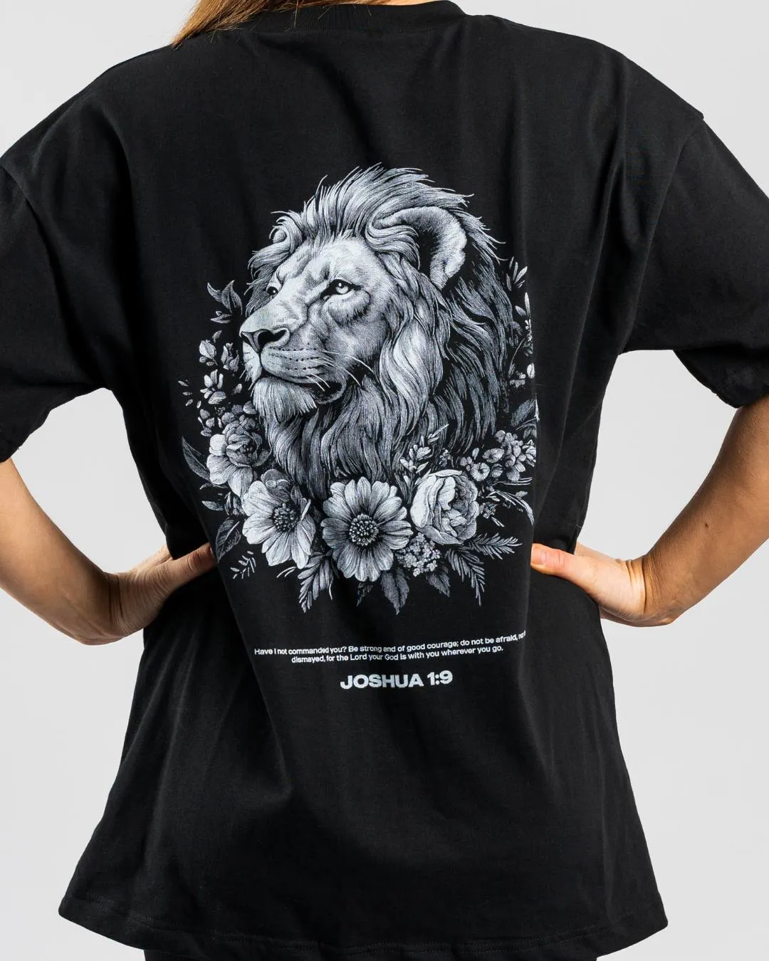 Joshua 1:9 'Courageous Roar' Women??s Oversized T-Shirt QuickDry