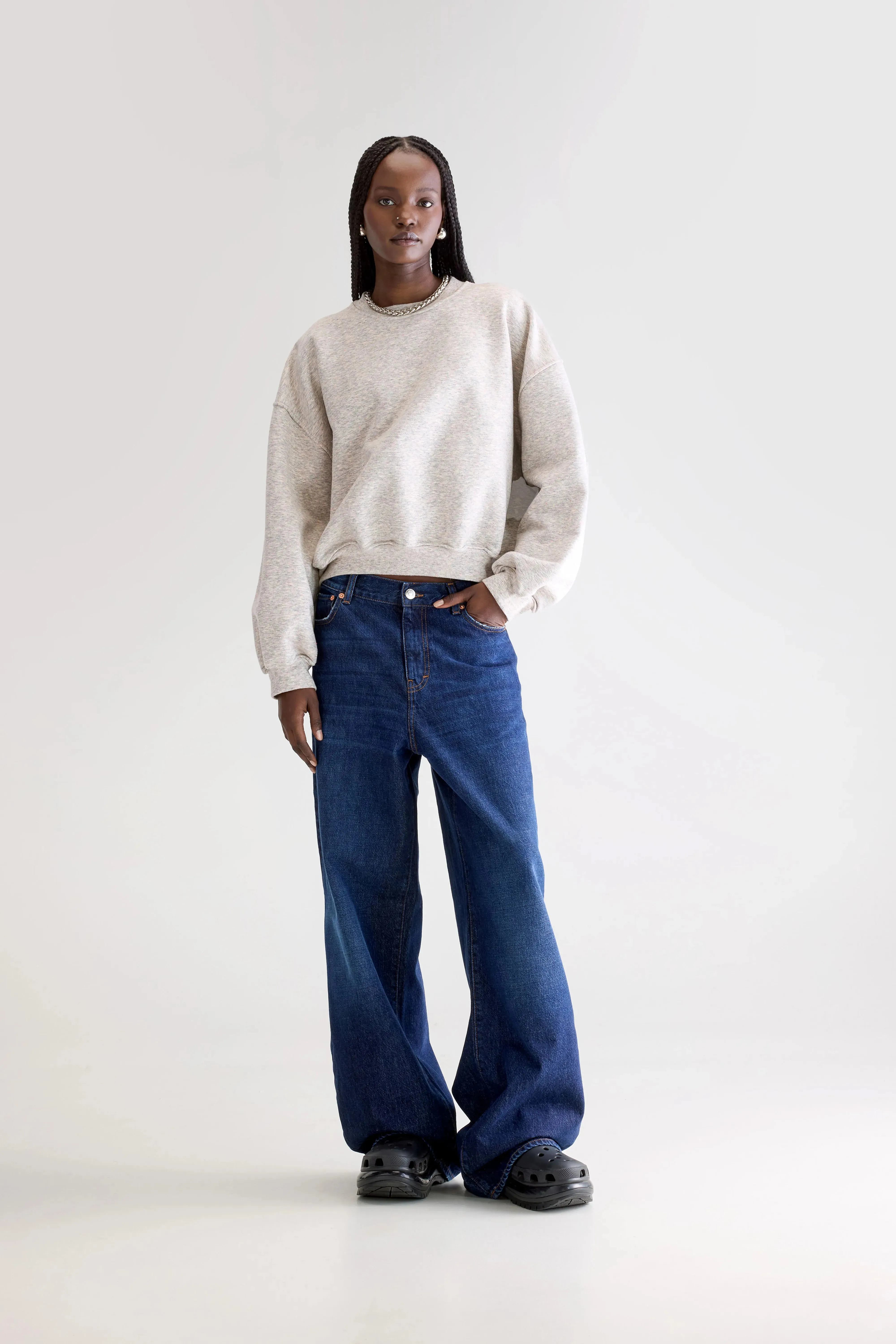 Cozy Outfit Fancy cropped crewneck sweatshirt (252 / W / COMBO A)