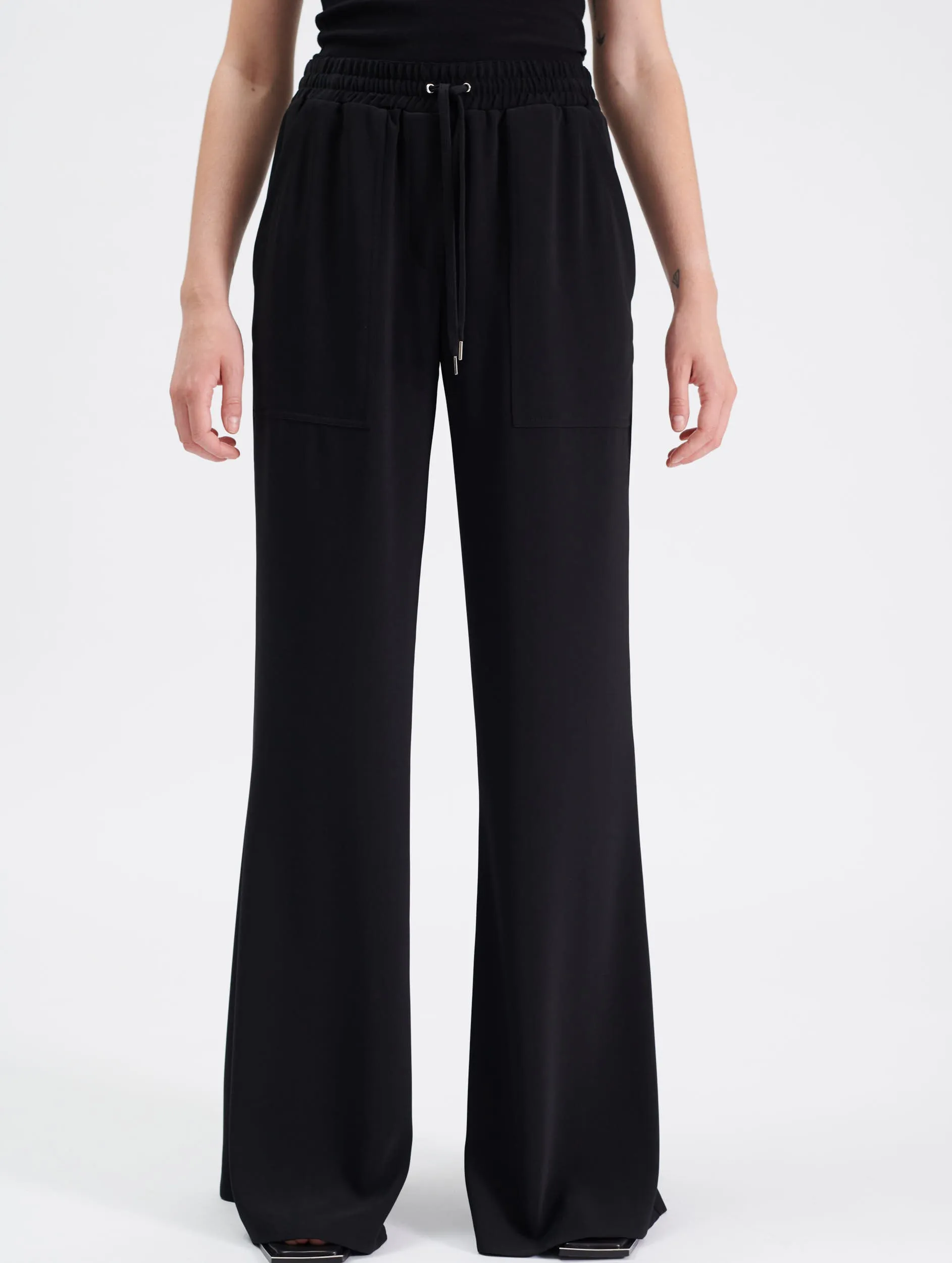 AntiSlipGrip Tagless Design Flared crepe joggers