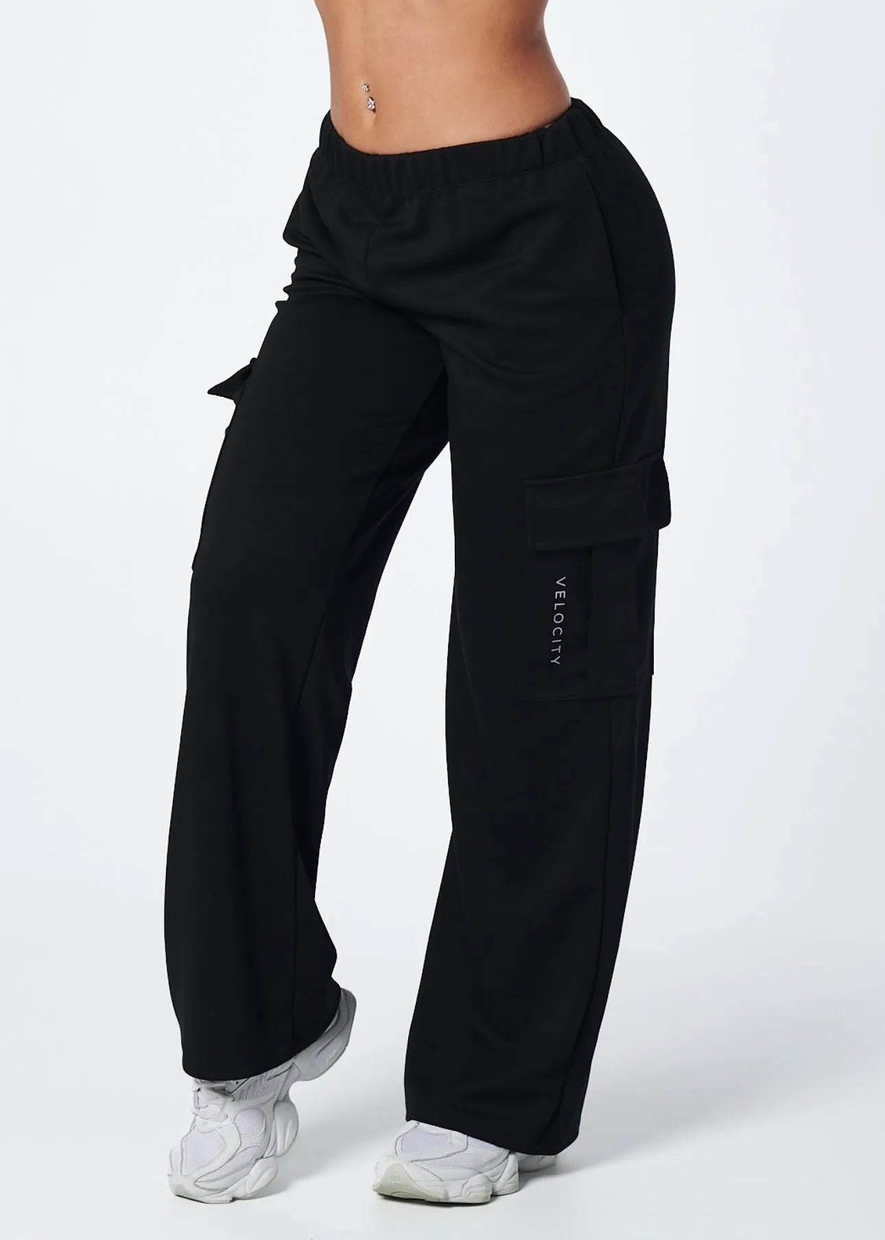 Breathable knit Star Light CARGO TRACKPANTS - BLACK
