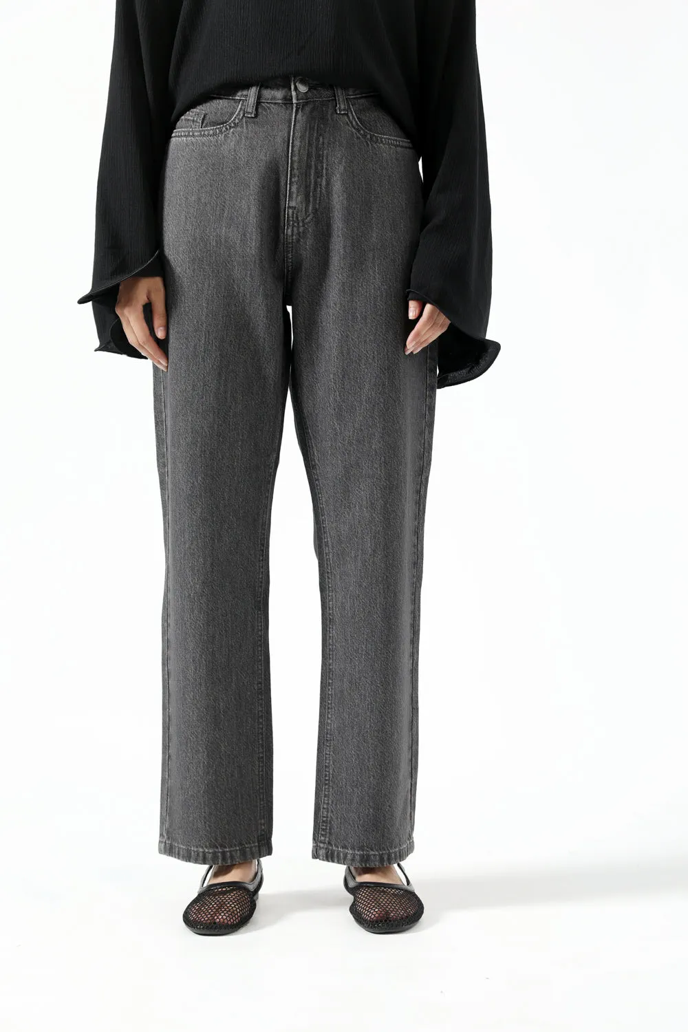 STRAIGHT FIT DENIM Sustainable Material Blend TaglessLabel