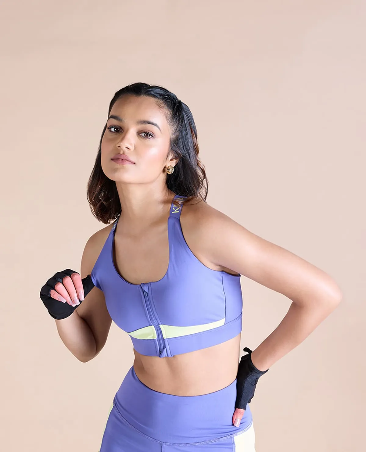 Women Mid Impact Zip Sports Bra with Removable Pads Anti-chafe seams Smooth Structure