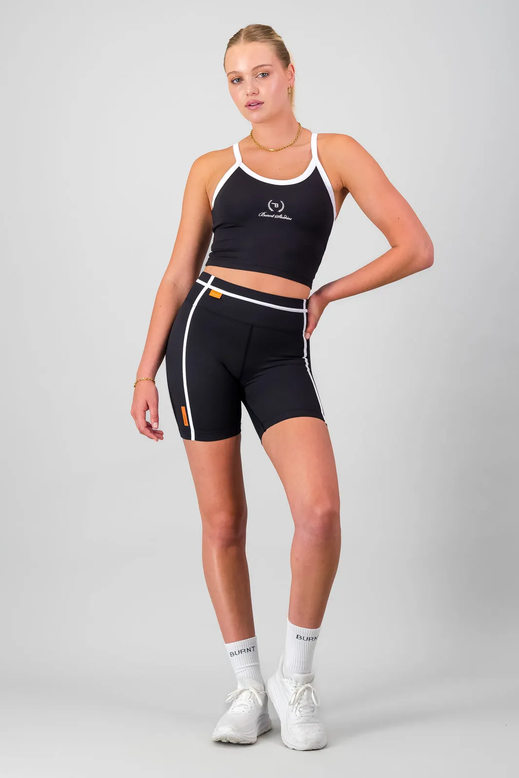 Supportive Tank - Black & White humid environment