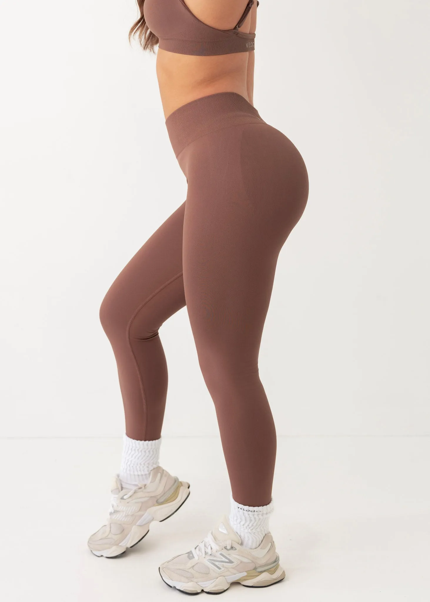 Outdoor Lover High Waist All terrain SIGNATURE SCRUNCH LEGGINGS - CHOCOLATE