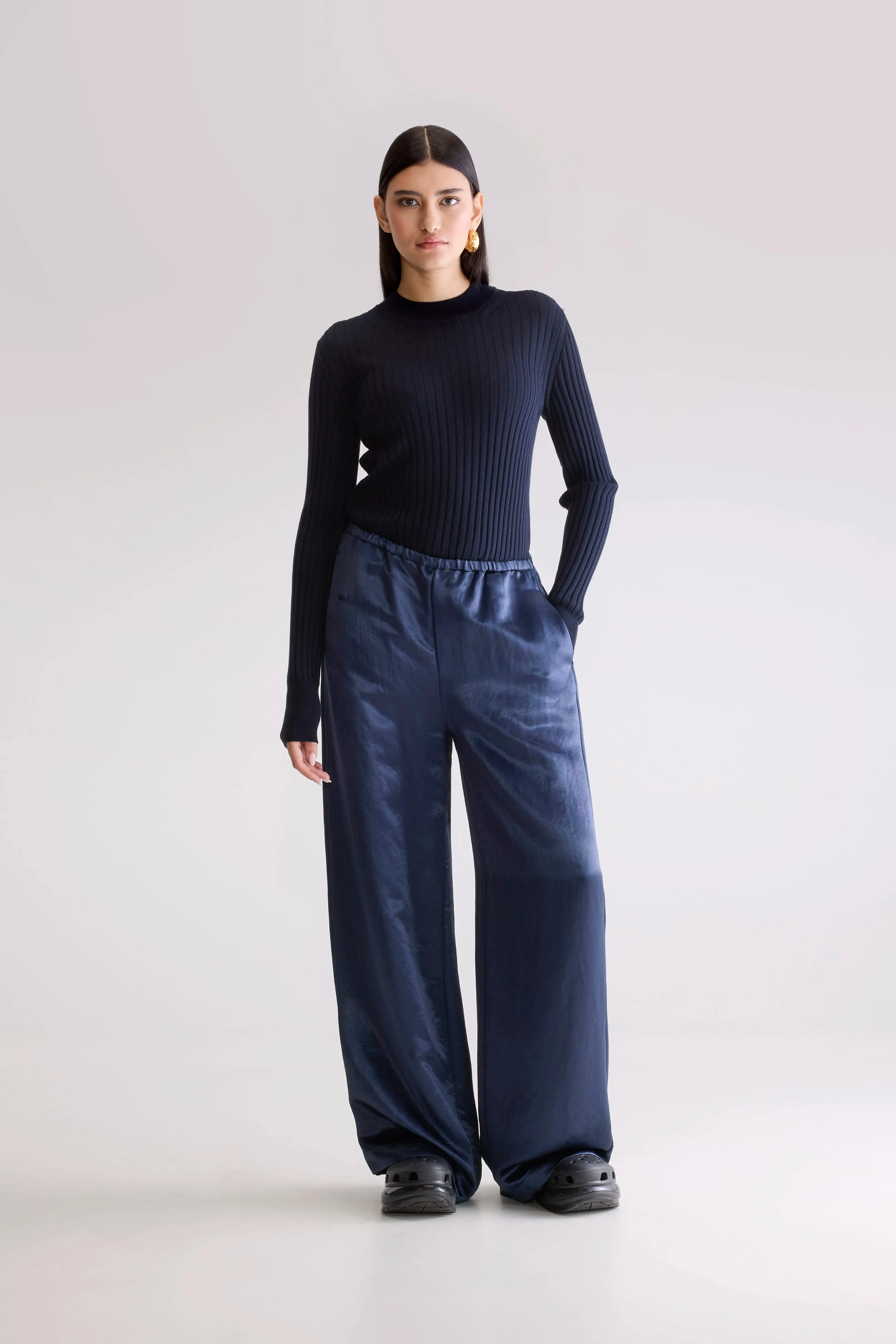 Sleepy relaxed pants (252 / W / PARKER) Flexible Material Wide-leg cut