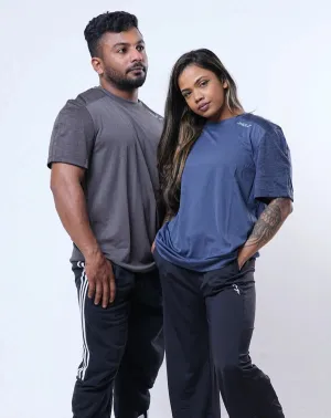 Sporty essentials Weekend Look Signature Performance T-Shirt - Unisex