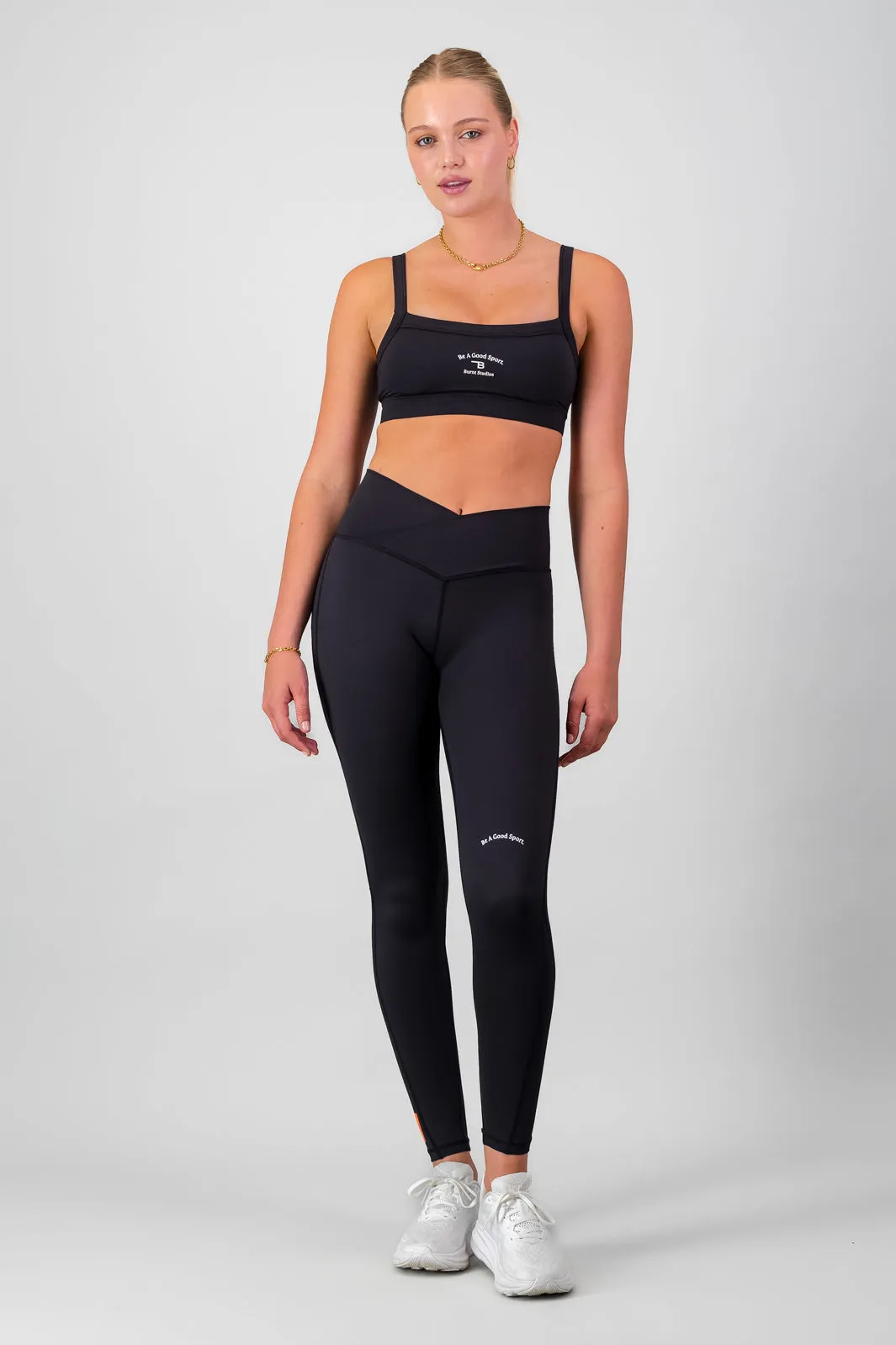 Core Sports Bra - Black Buttoned Comfortable Design