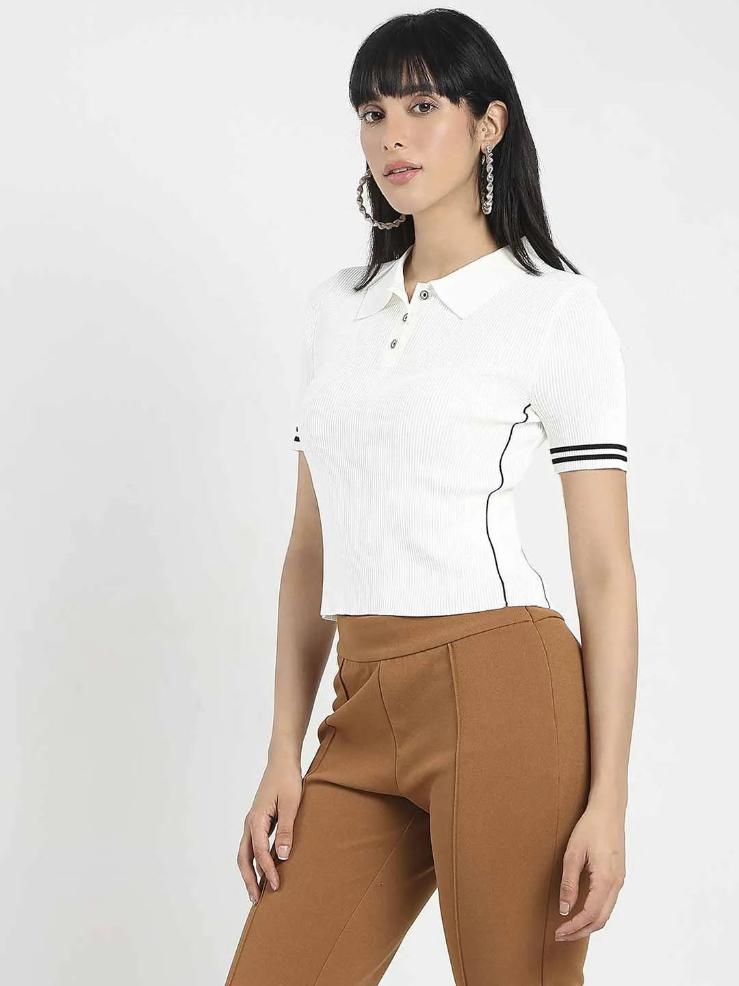 Madame Contrast Trim Polo Neck White Knitted T-shirt Cool and casual Non Toxic Printing
