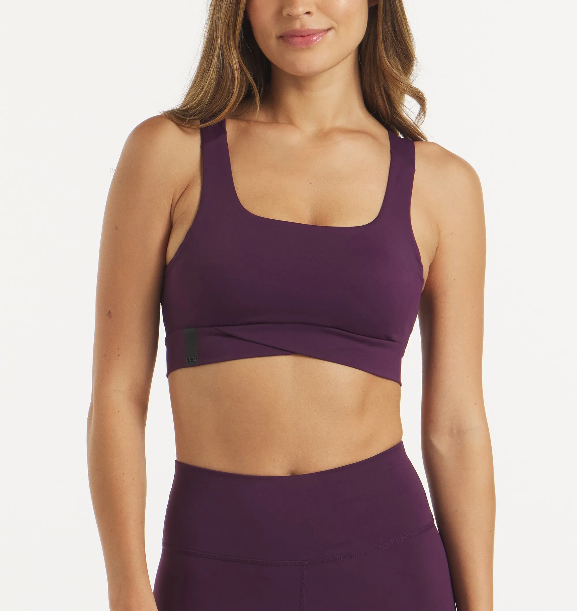 Seamless Closure Anti-chafe seams Performa Longline Bra