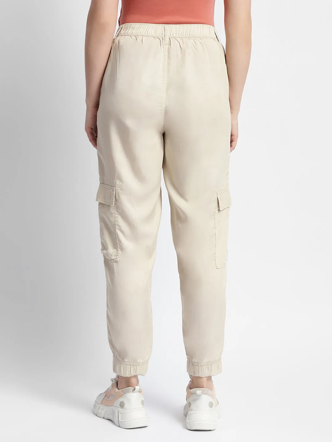 Comfort Flex Madame Off-White Tapered Fit Mid-Rise Joggers