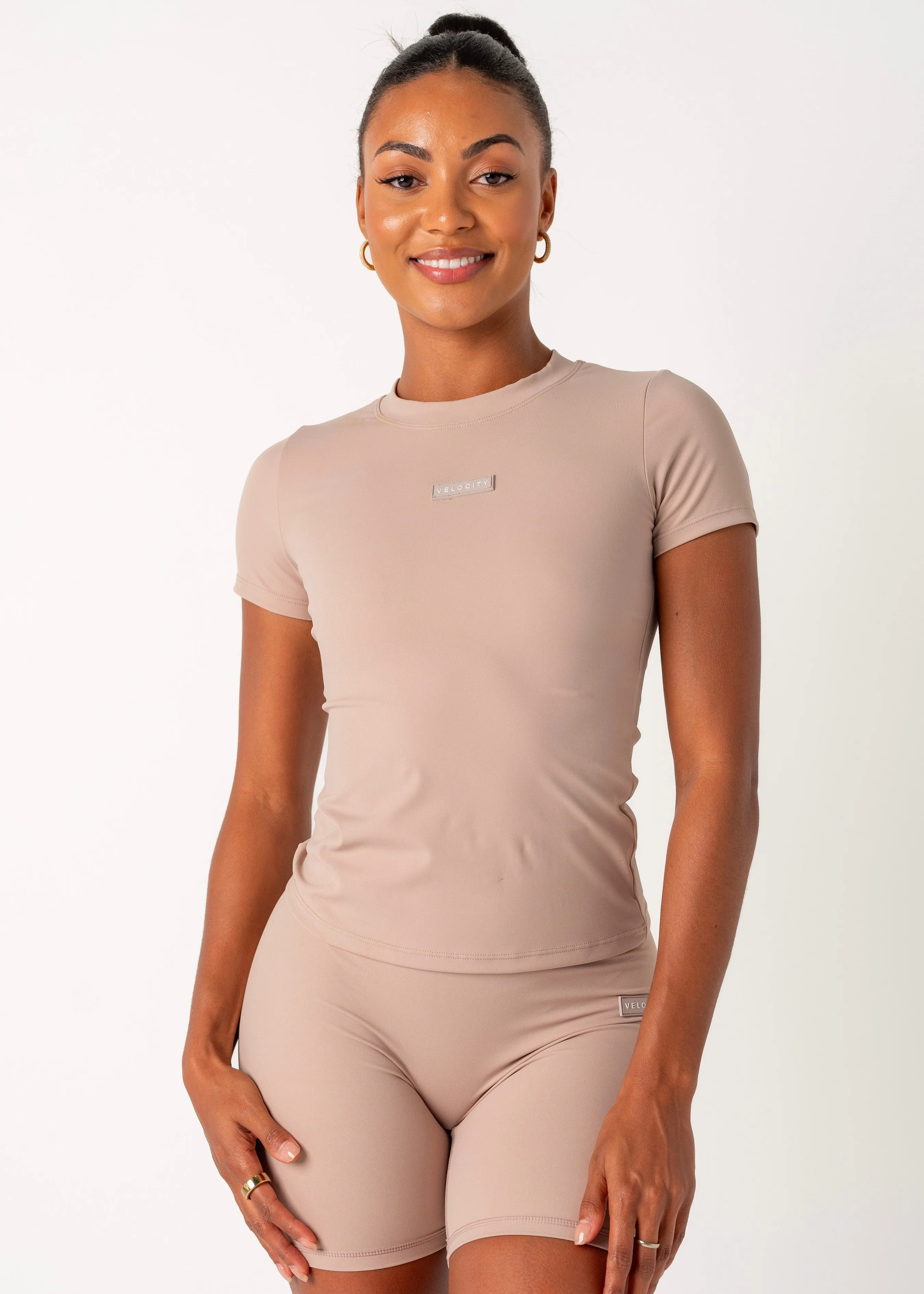Tailored Fit SS FITTED TEE - BEIGE