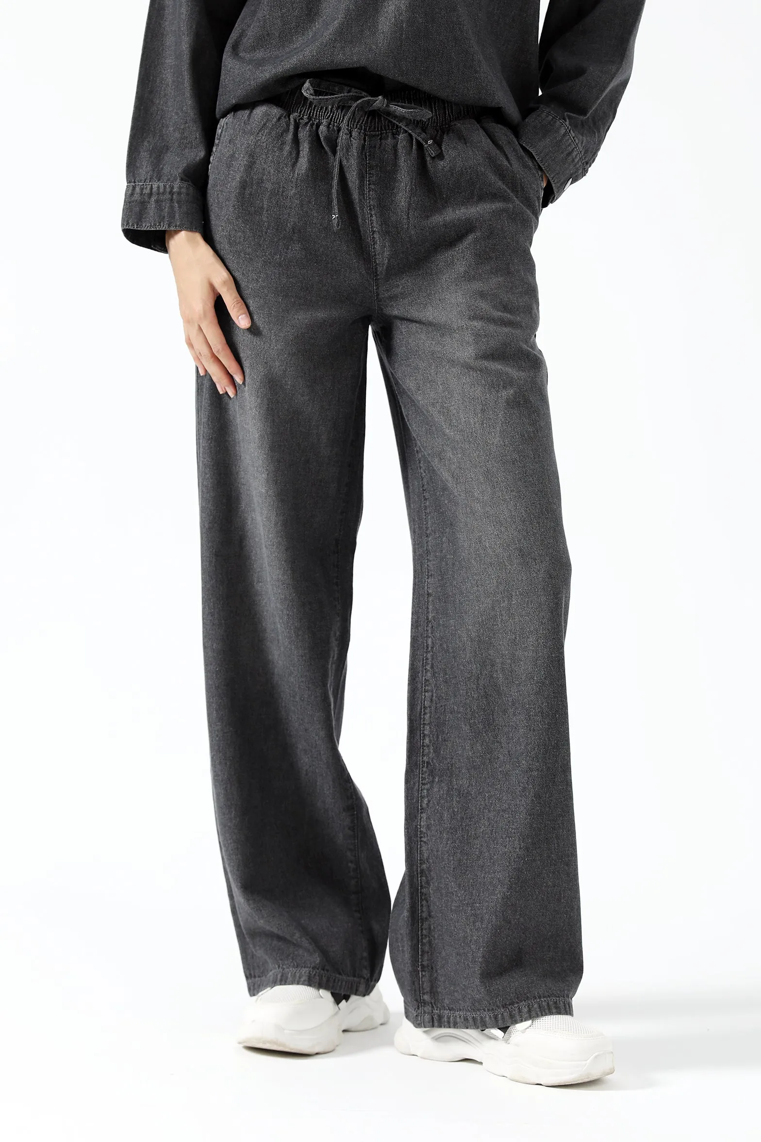 Bi Stretch Fabric WIDE LEG DENIM WITH DRAWCORD DETAIL