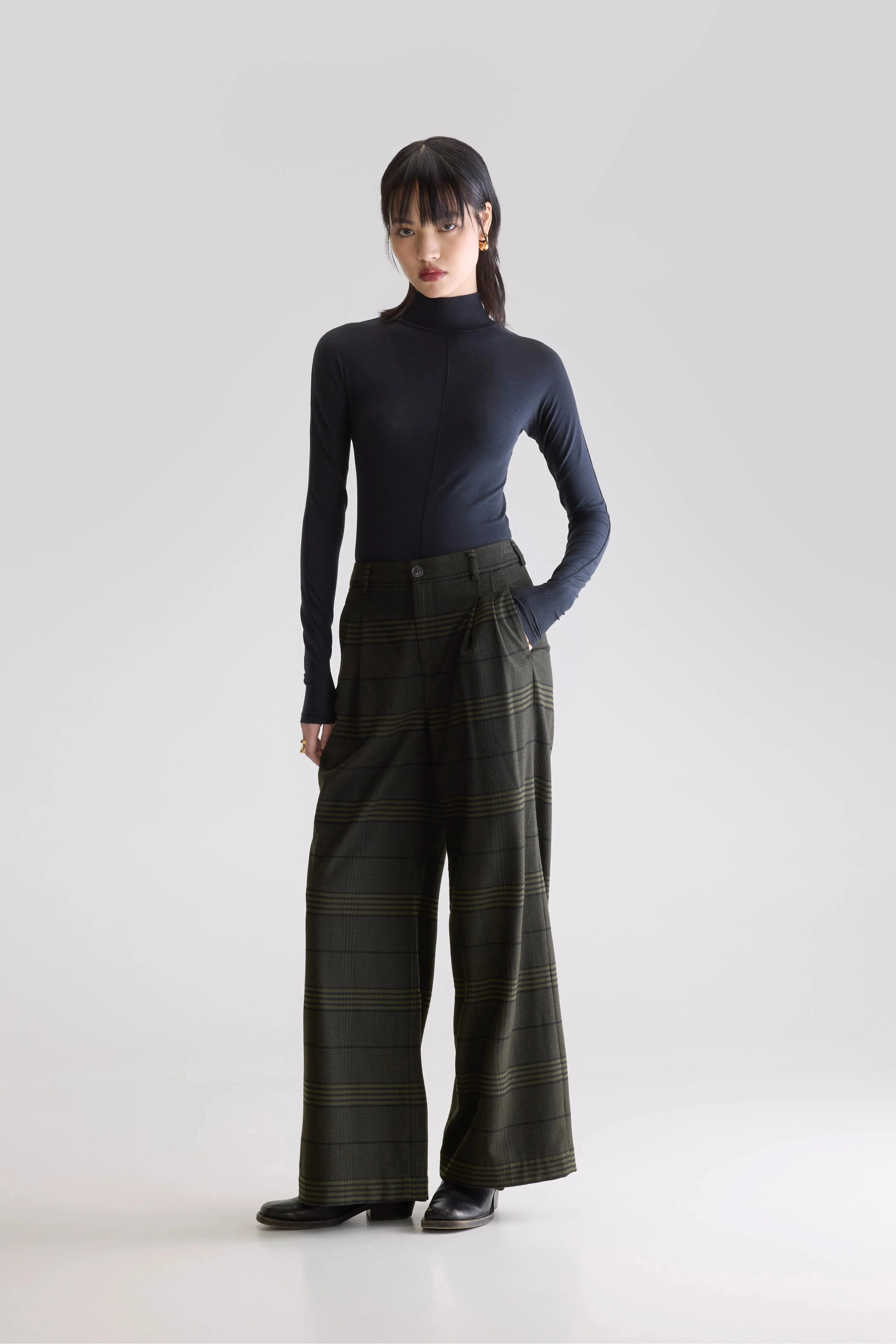 Comfortable Wear Laser Cut Edges Volkert wide tailored trousers (252 / W / CHECK A)