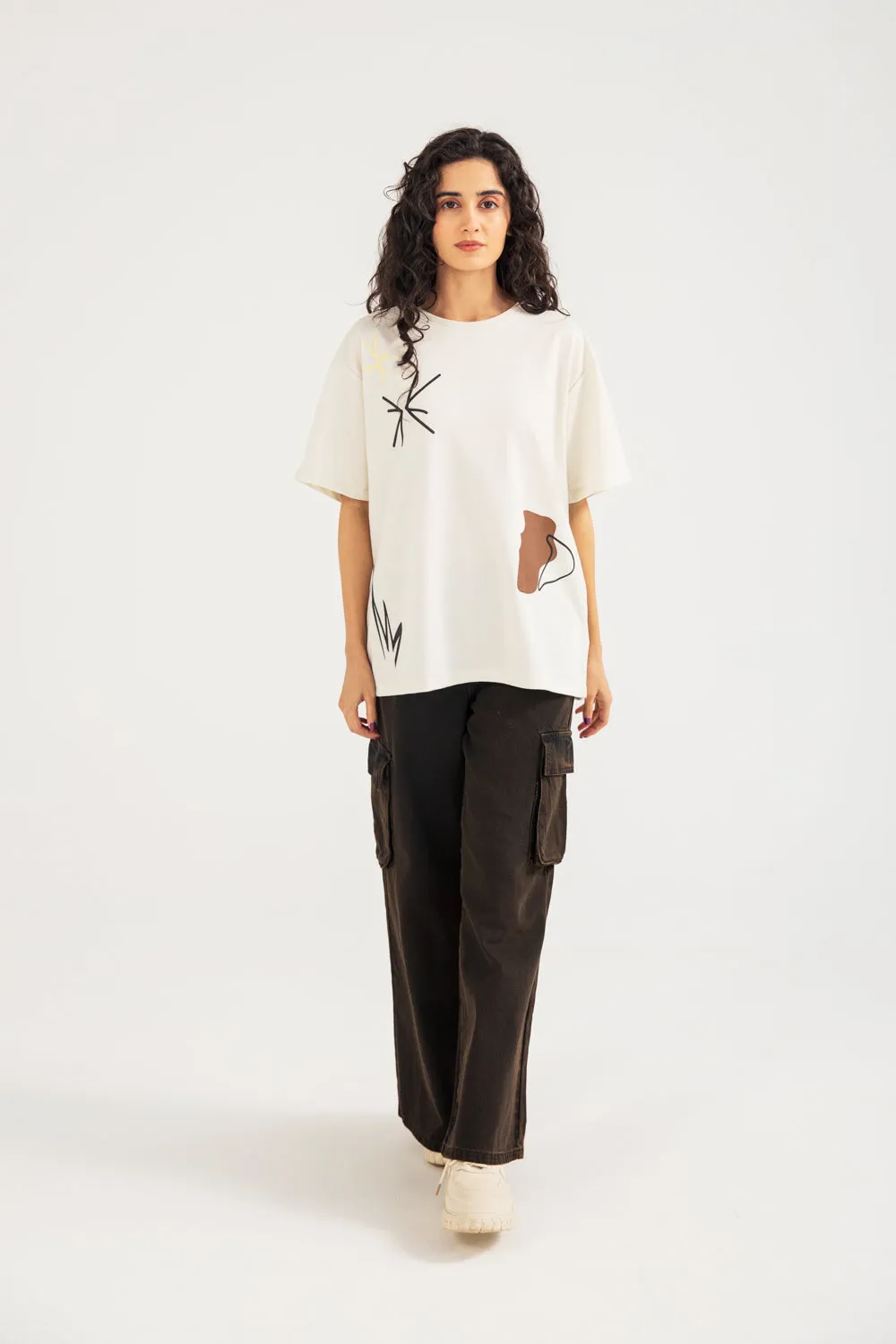 TEXTURED GRAPHIC TEE City Casual Everyday Style