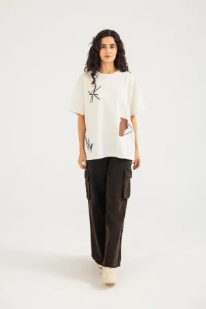 TEXTURED GRAPHIC TEE City Casual Everyday Style