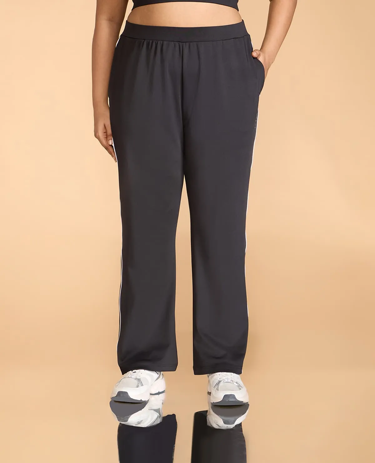Soft Texture hypoallergenic material Second SKN Solid Workout Pants For Women