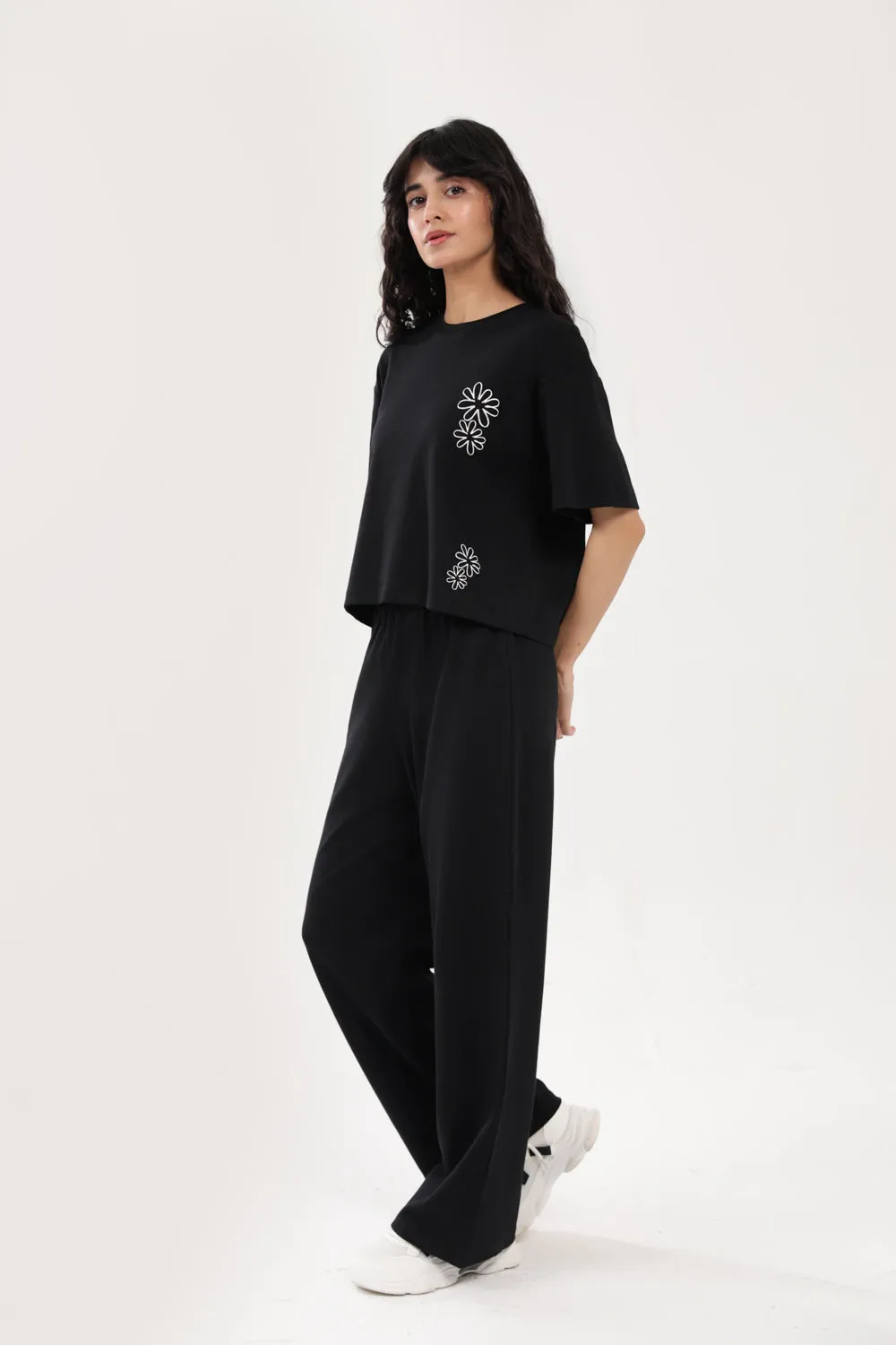 FadeResistantColors GRAPHIC BOXY FIT TOP