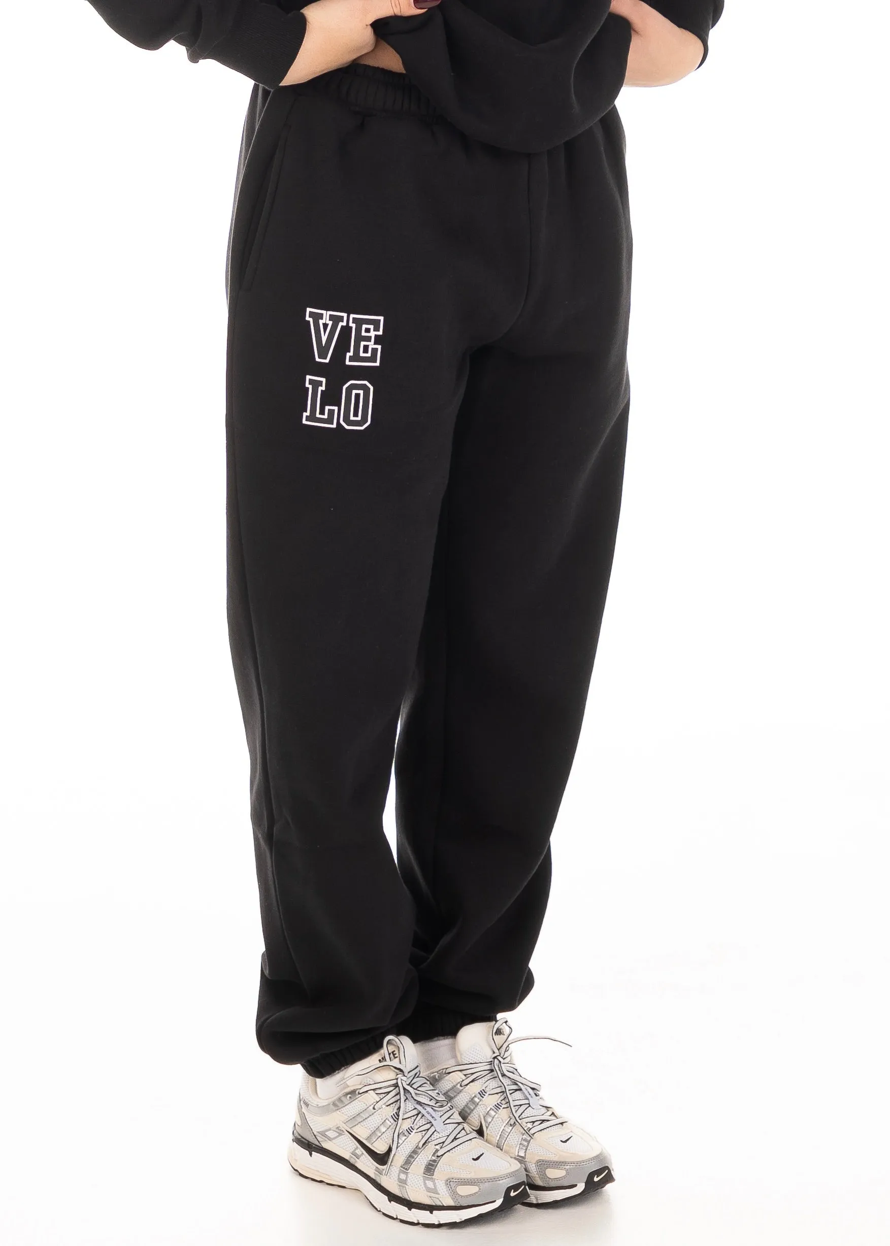 All-Season Wear VELO OVERSIZED TRACKPANTS - BLACK