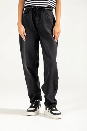 BARREL FIT DENIM Layered Style