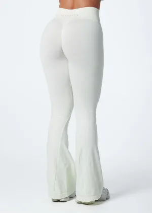 SIGNATURE SCRUNCH FLARES - VANILLA Perfect Fit Wear Wear Anywhere