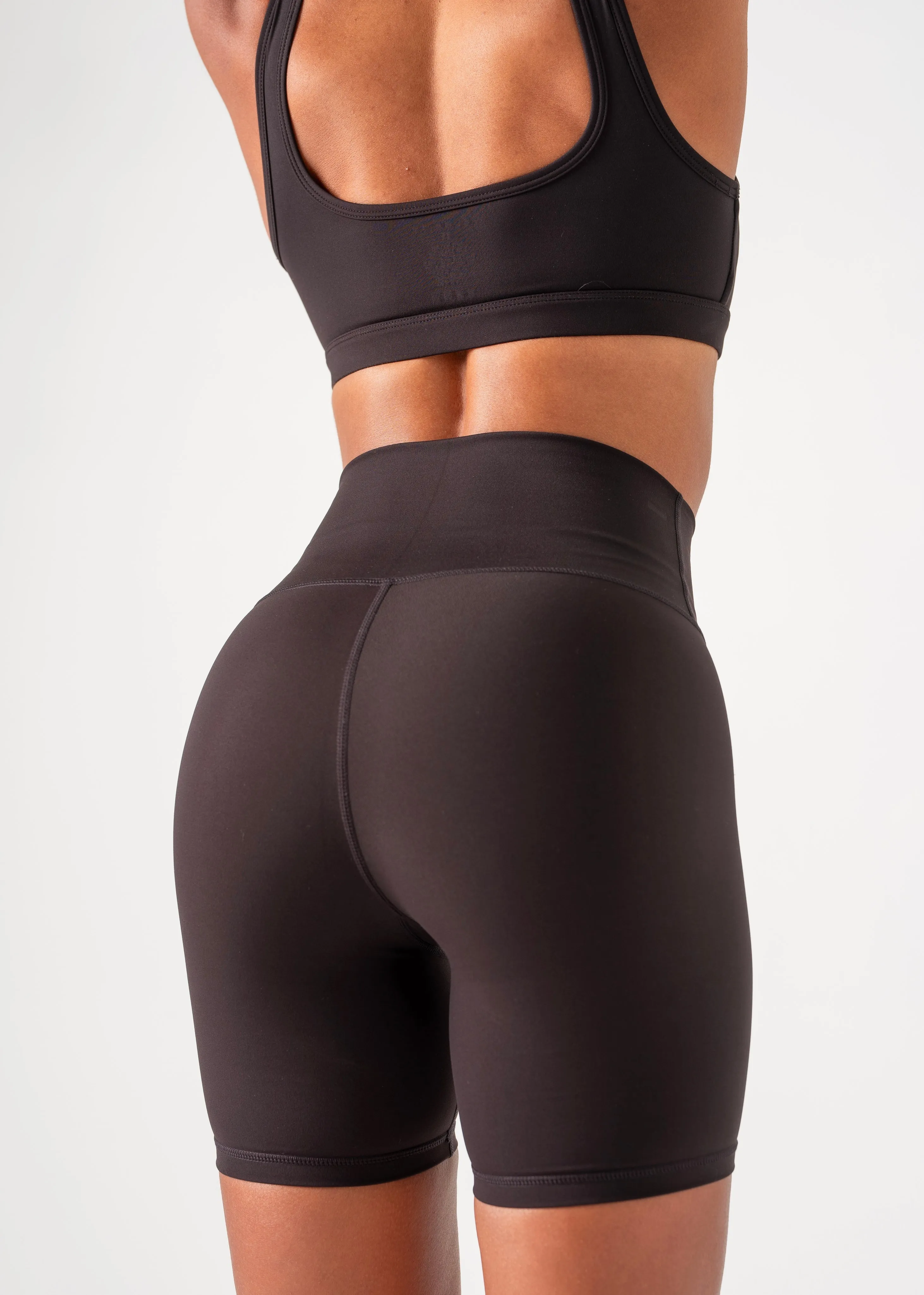 Organic Cotton Quick Access Pockets SS SEAMLESS SHORTS - BLACK