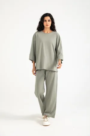 Basic Core OVERSIZED TEE