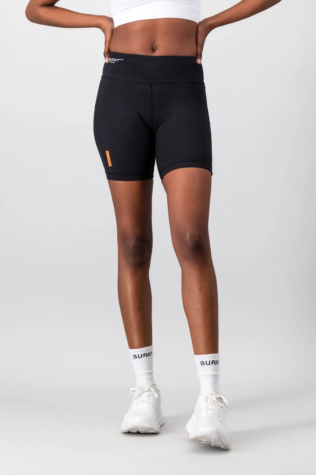Elastic hem Essential Elevate 6-Inch Short