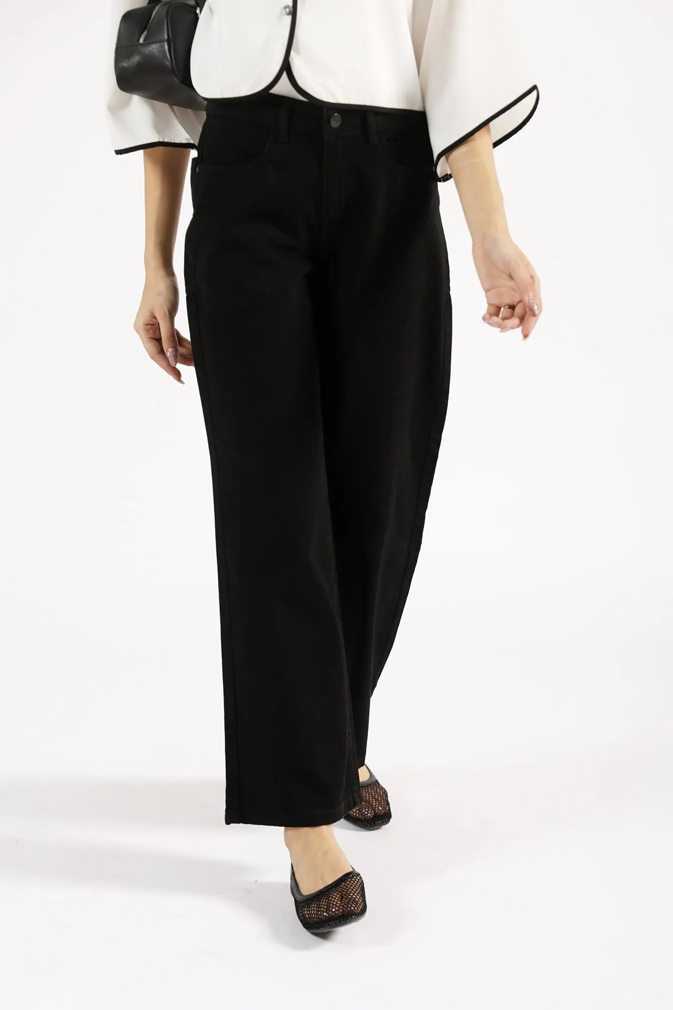 WIDE FIT DENIM All Season Versatility Dark wash