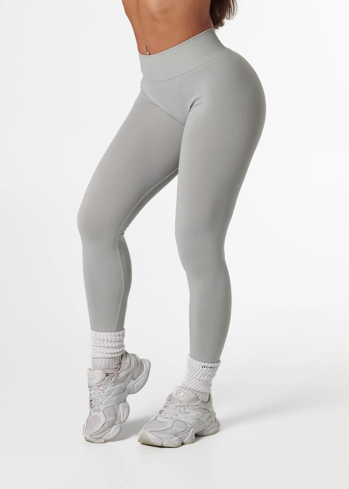 SILHOUETTE SCRUNCH LEGGINGS - FROST Outdoor Wear Soft Touch Fitness Training