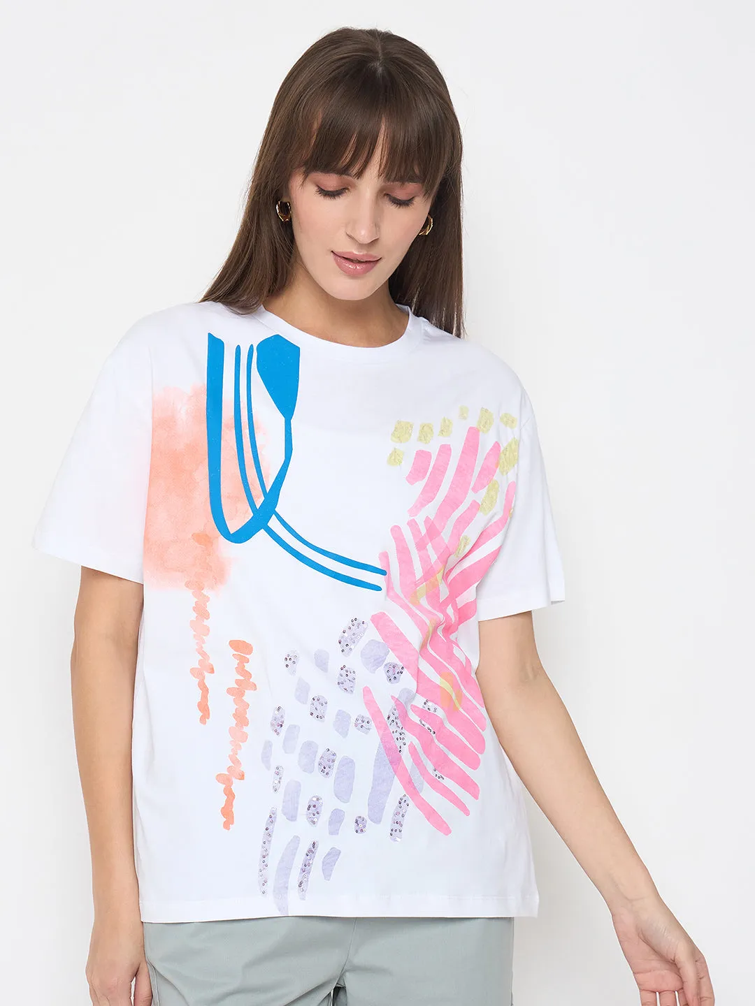 Madame Handwork Detail with Graphic Print White T-shirt sports activity Snag Resistant Surface