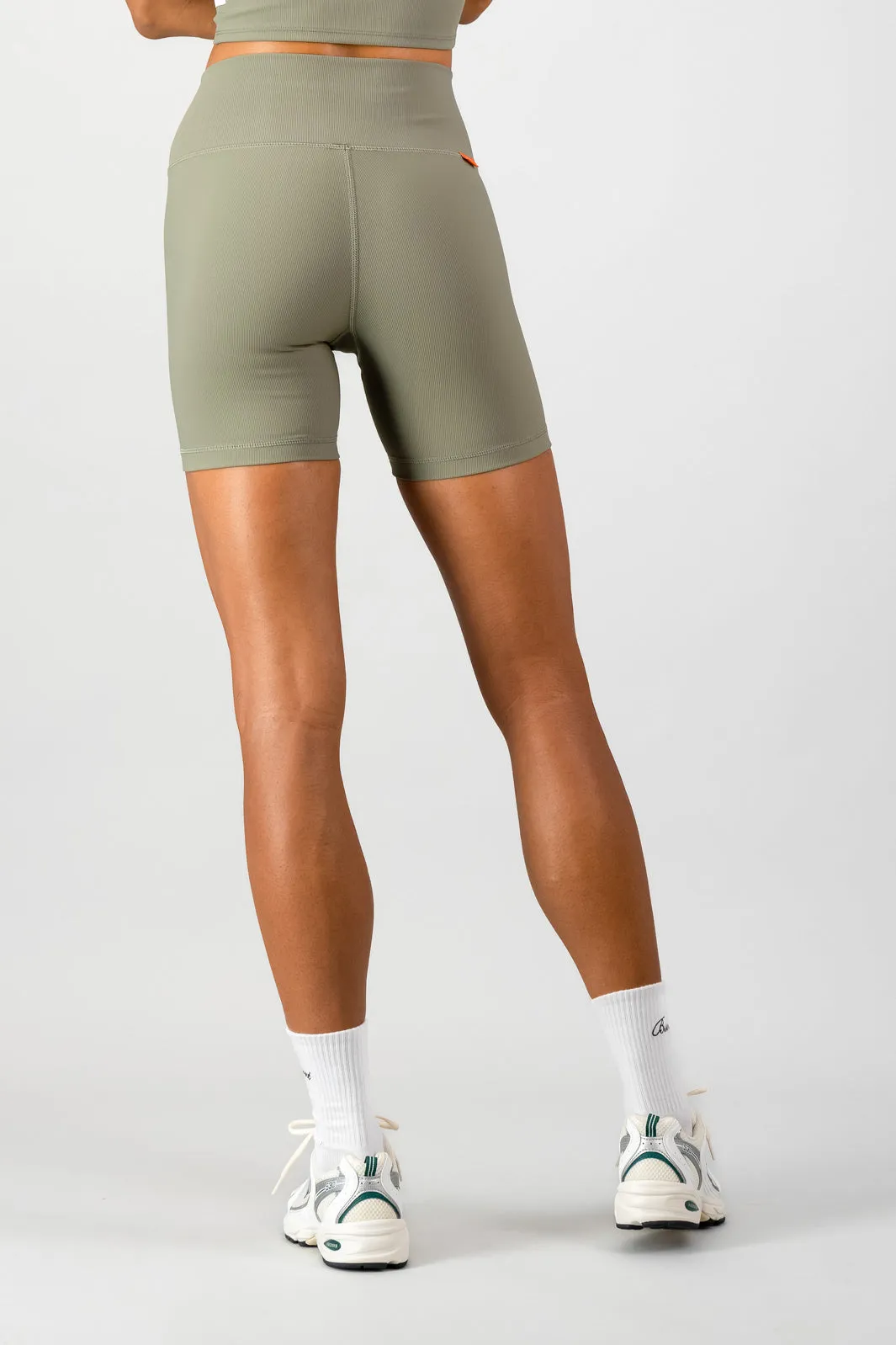 Flexible Side Panels Classic Shorts Stile Di Vita Rib Short - Sage