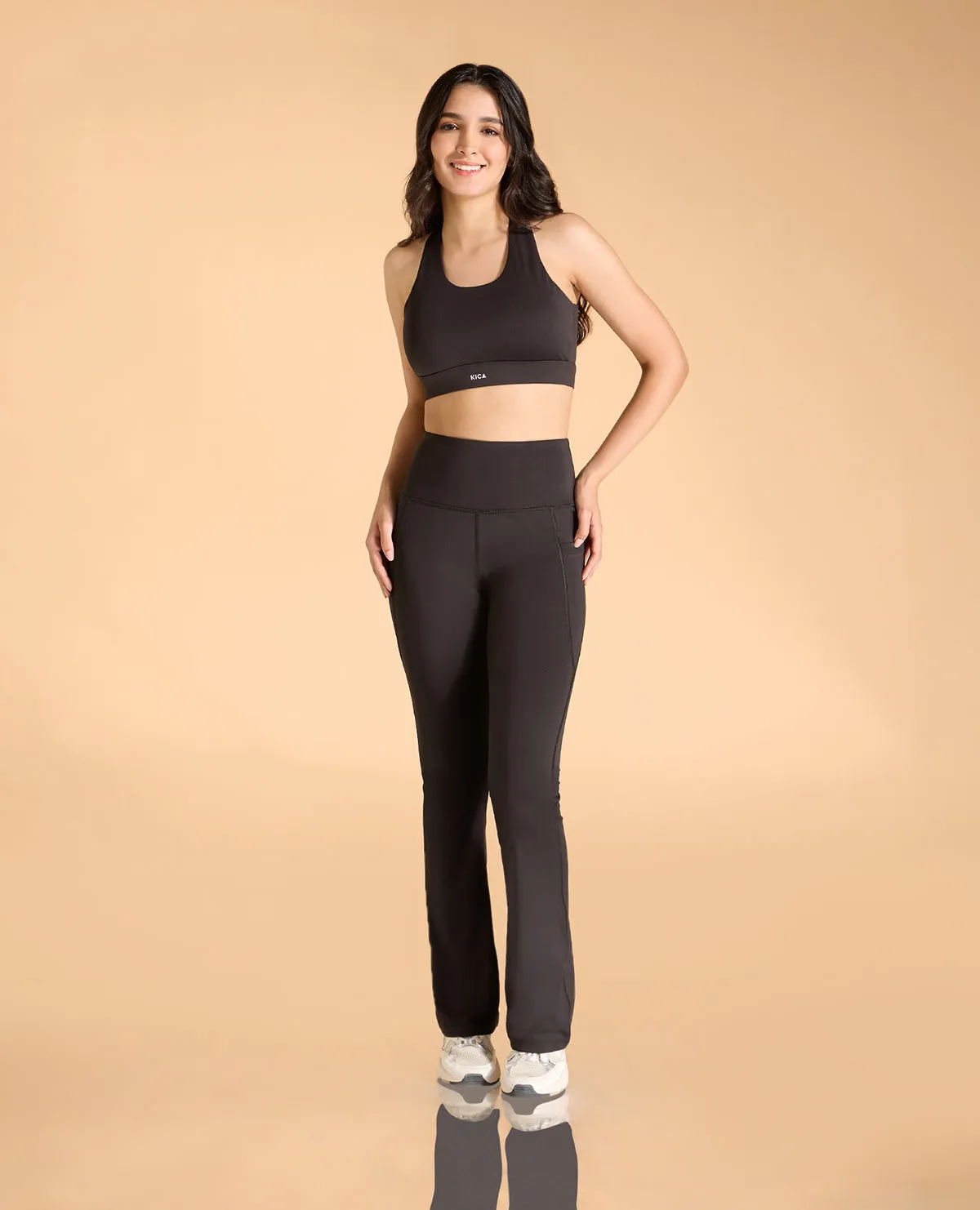Minimal Edge Women Stretchable Flared Pants