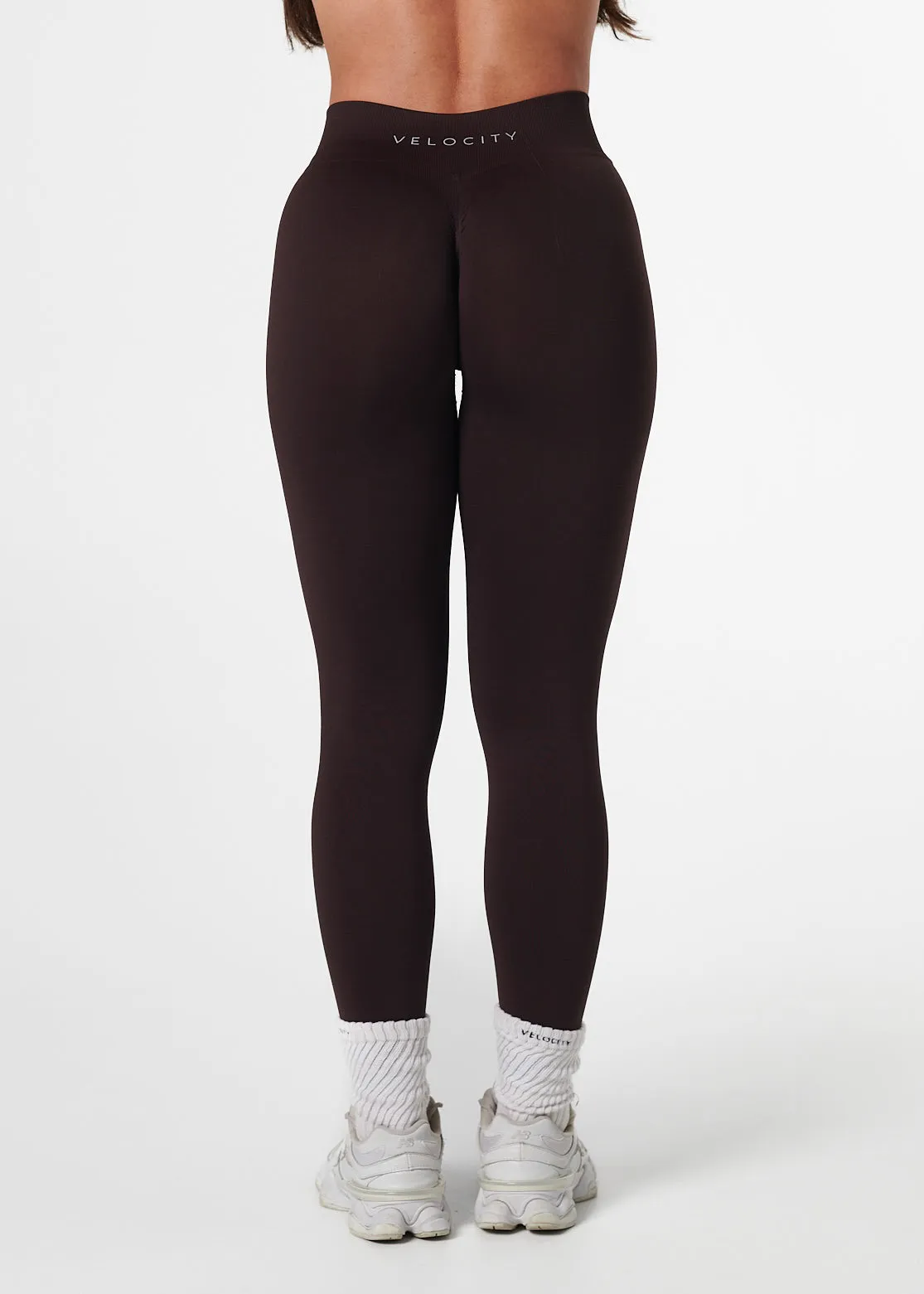 SILHOUETTE SCRUNCH LEGGINGS - ESPRESSO Training Day Soft Design