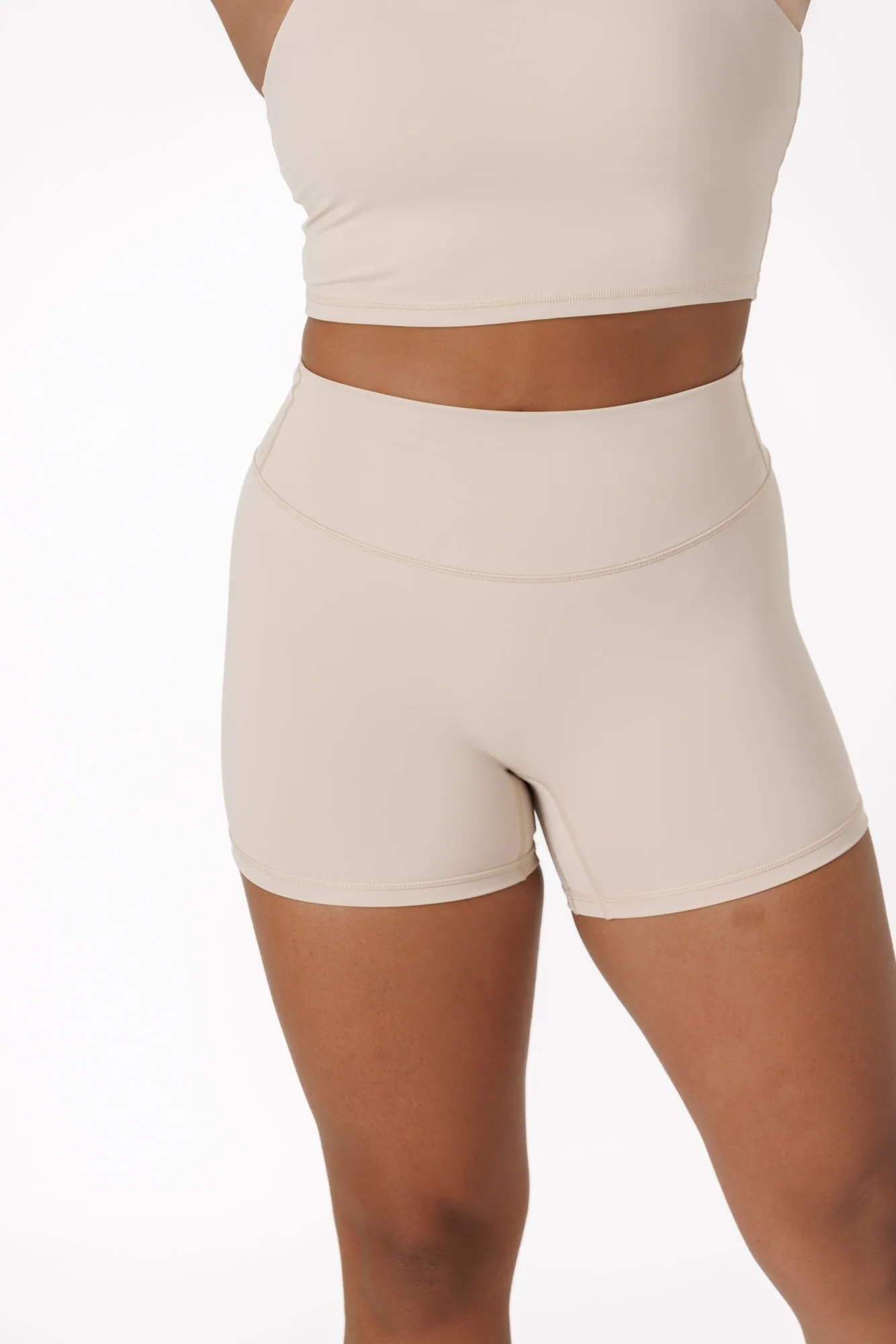 Vented Hem Details FoldableDesign Signature 4?? Shorts