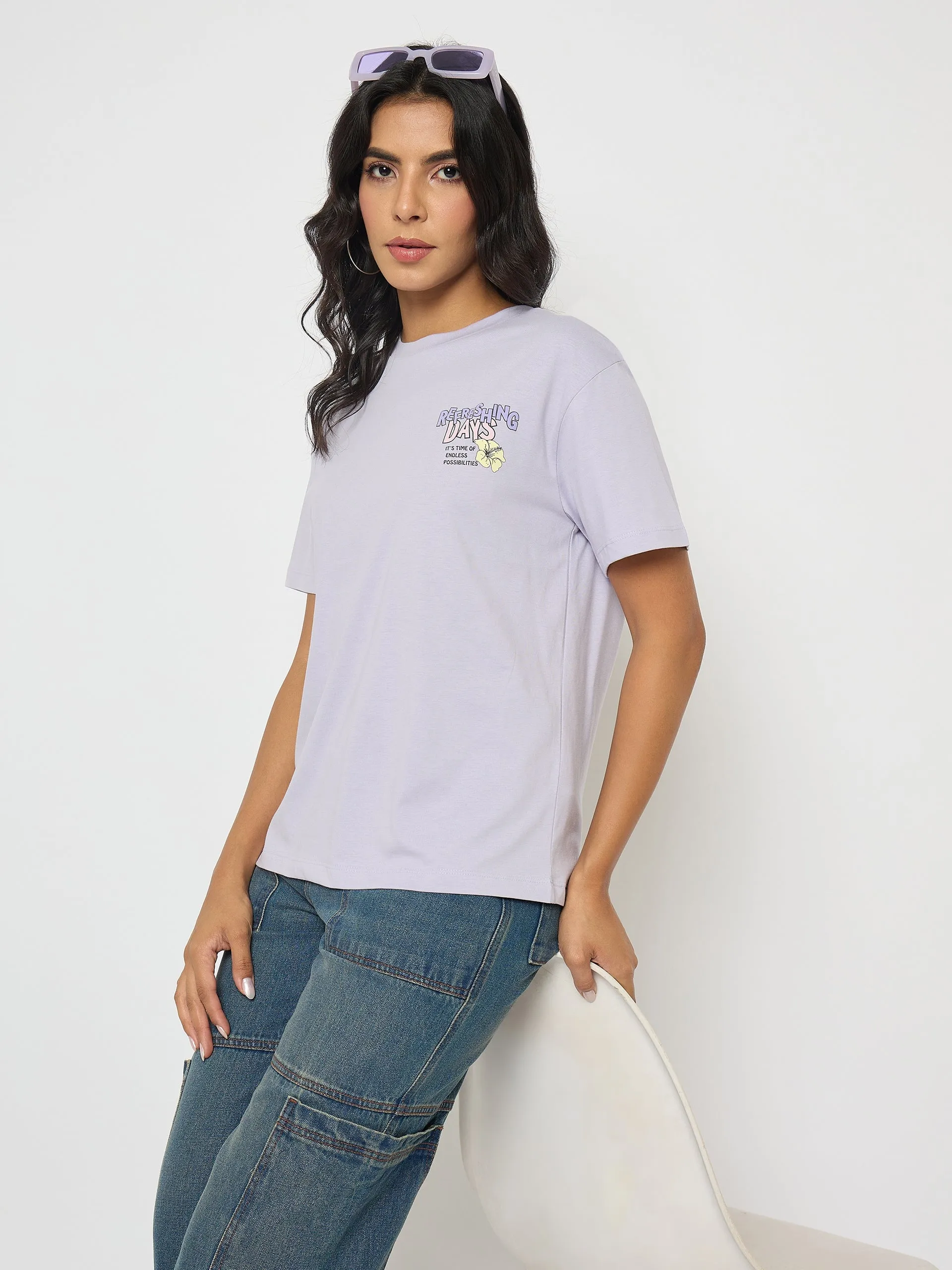 Sleek And Stylish Madame Graphic Print Adorned Lilac Cotton T-shirt