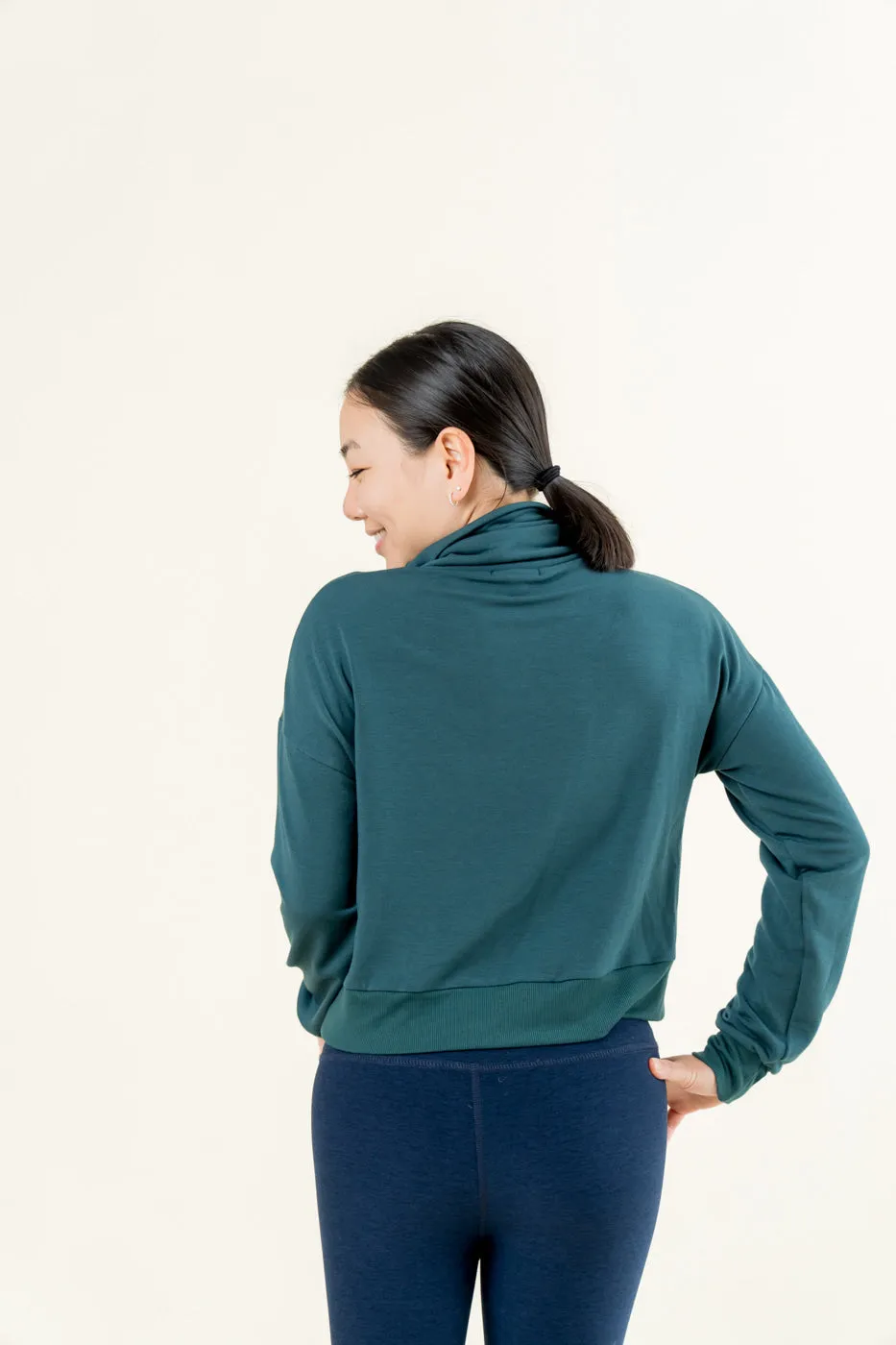 All Time Cropped Pullover - Midnight Green TemperatureRegulatingLining
