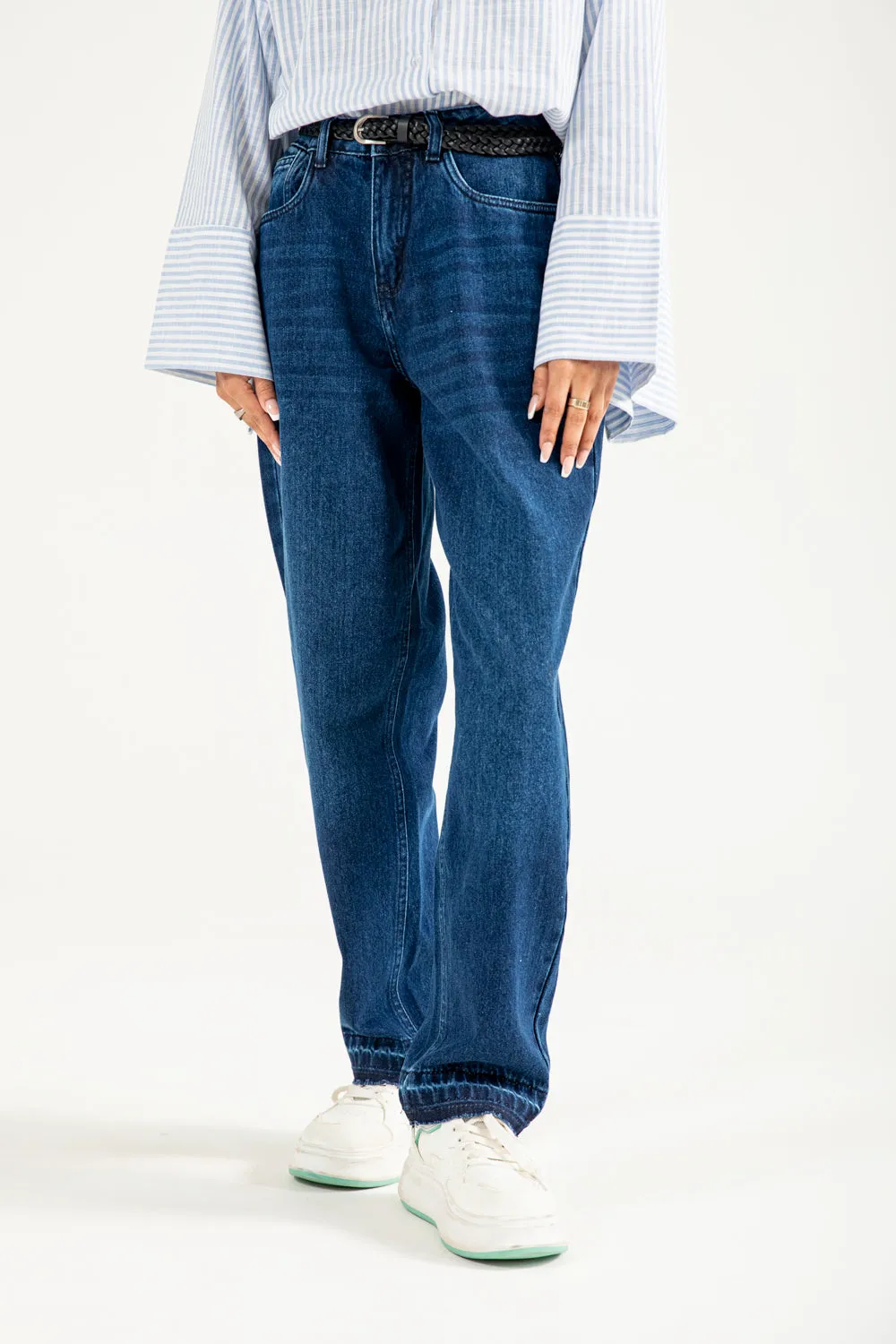 Cozy Essentials BARREL FIT DENIM