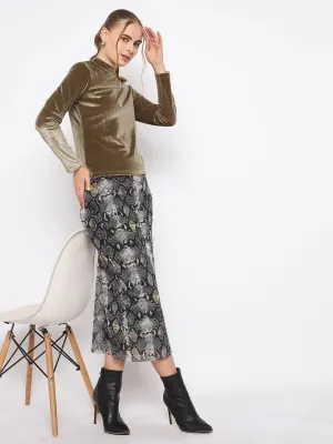 Sharp Line Pure Tone Madame Band Neck Sew Detailed Swarovski Embellished Olive Velvet Top