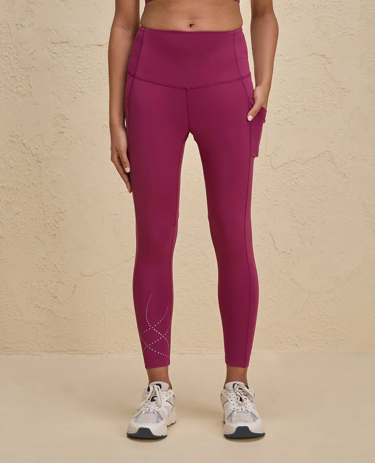 Nykd By Nykaa High Rise Legging with Reflective Print -NYK299-Grape Light Weight