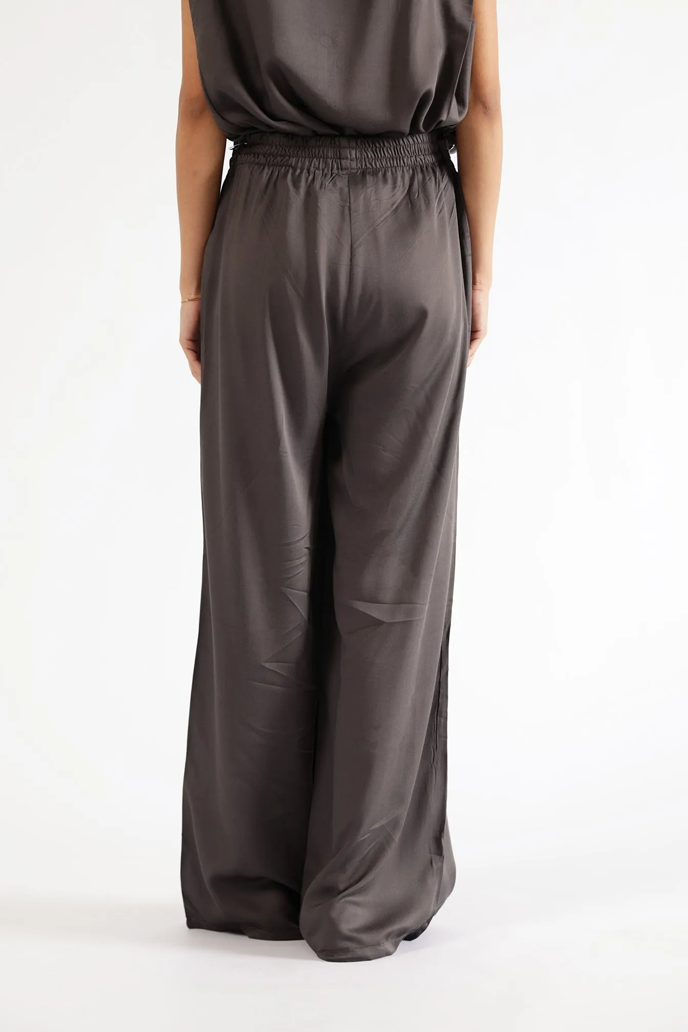 Breathable Weave Fabric Flexible Cut WIDE LEG FLOWY PANTS