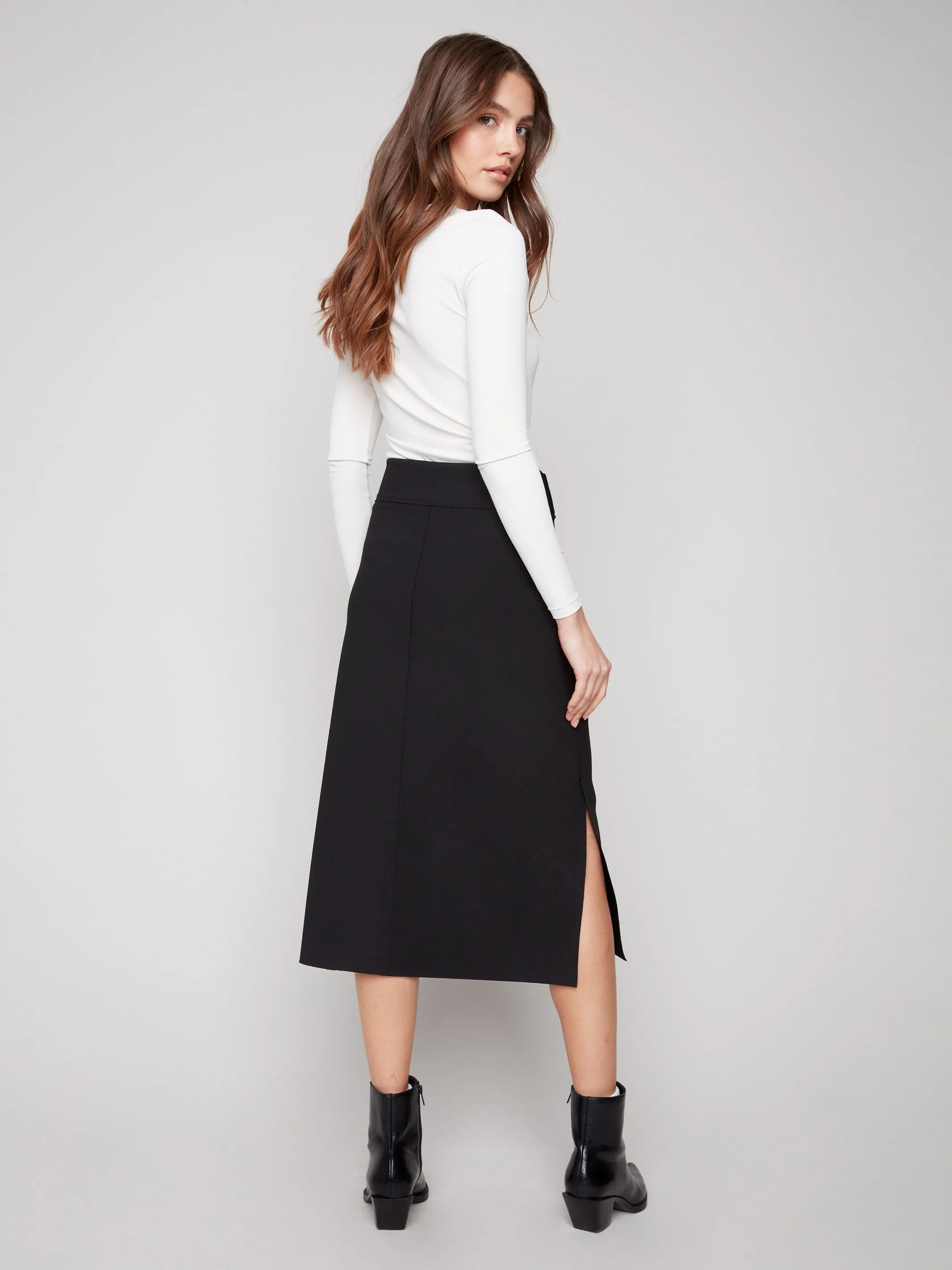 Natural Look Gutsy Crepe Skirt With Patch Pockets - Black