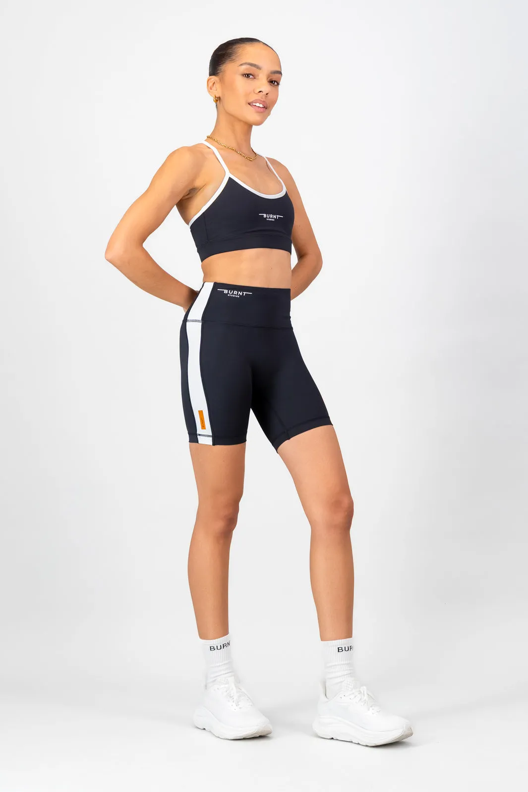 Pilates Half-sleeved seams Lua Sports Bra - Black & White