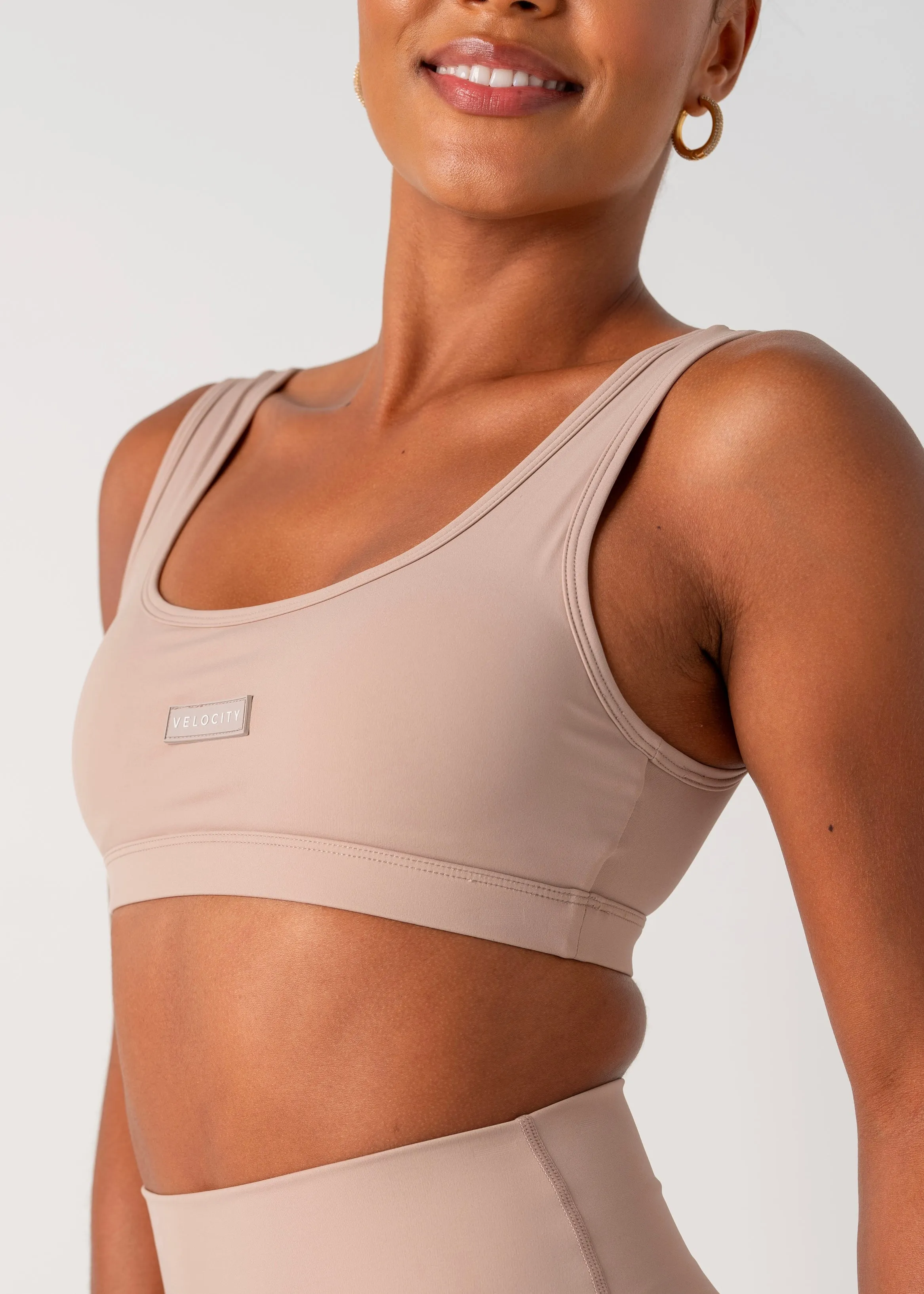 SS BASIC CROP - BEIGE Layering seams Wide Underband Support