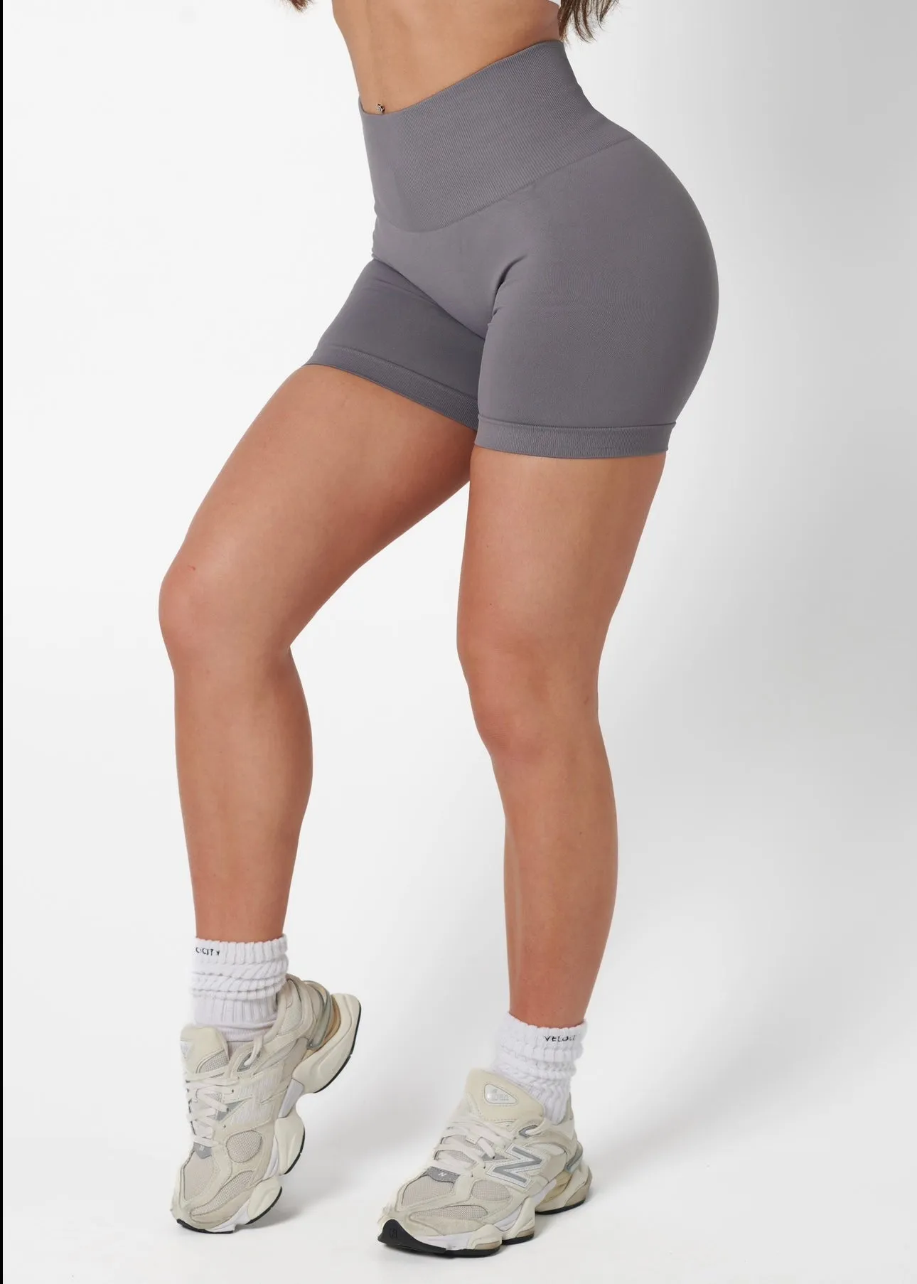 SHAPE SIGNATURE SHORTS - GREY Day Fit Warm Days
