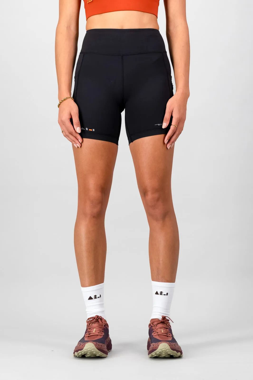 Traverse 6-Inch Short - Black MultiPocket Design