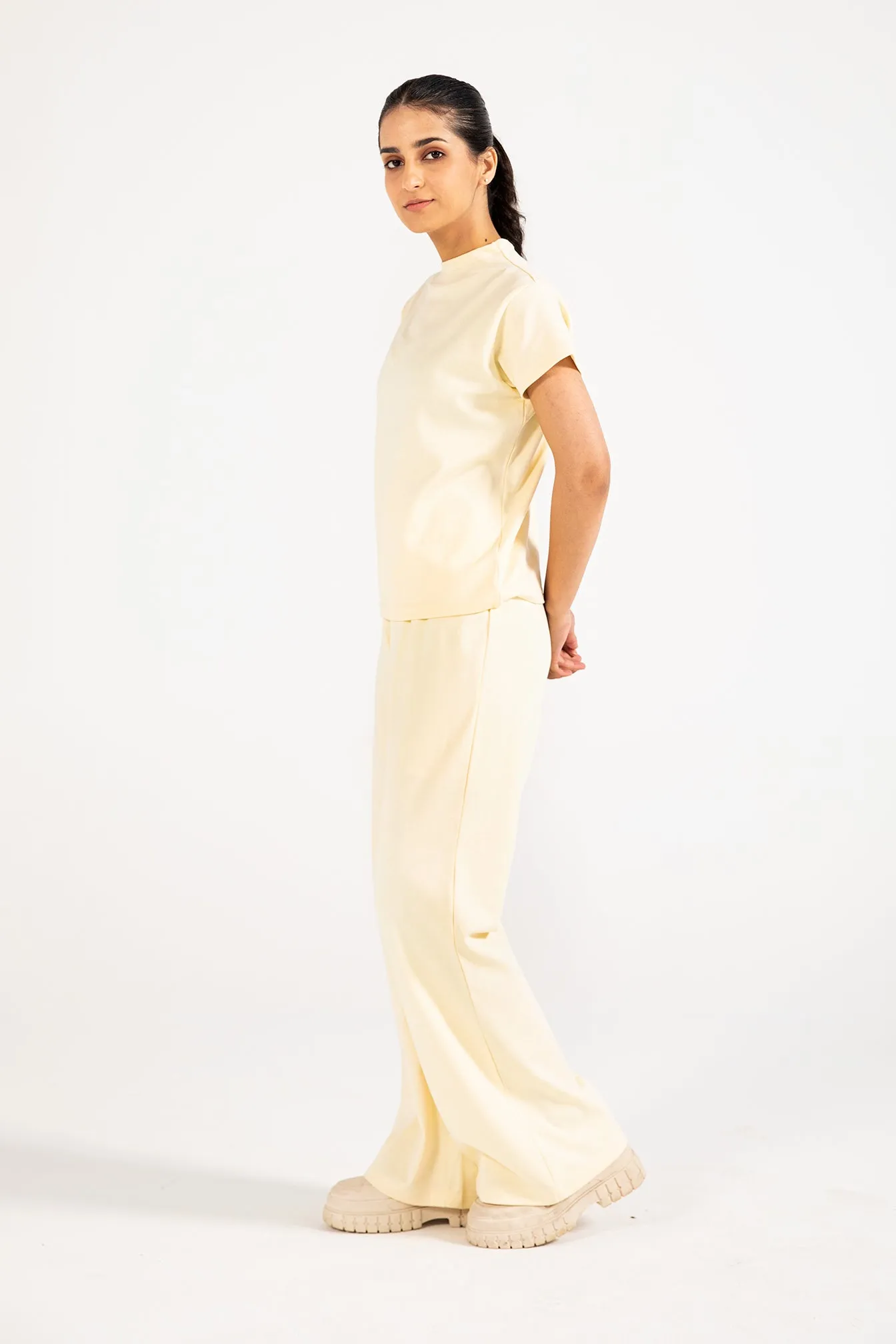 River Core Windproof Outer Layer TEE WITH NECK DETAIL